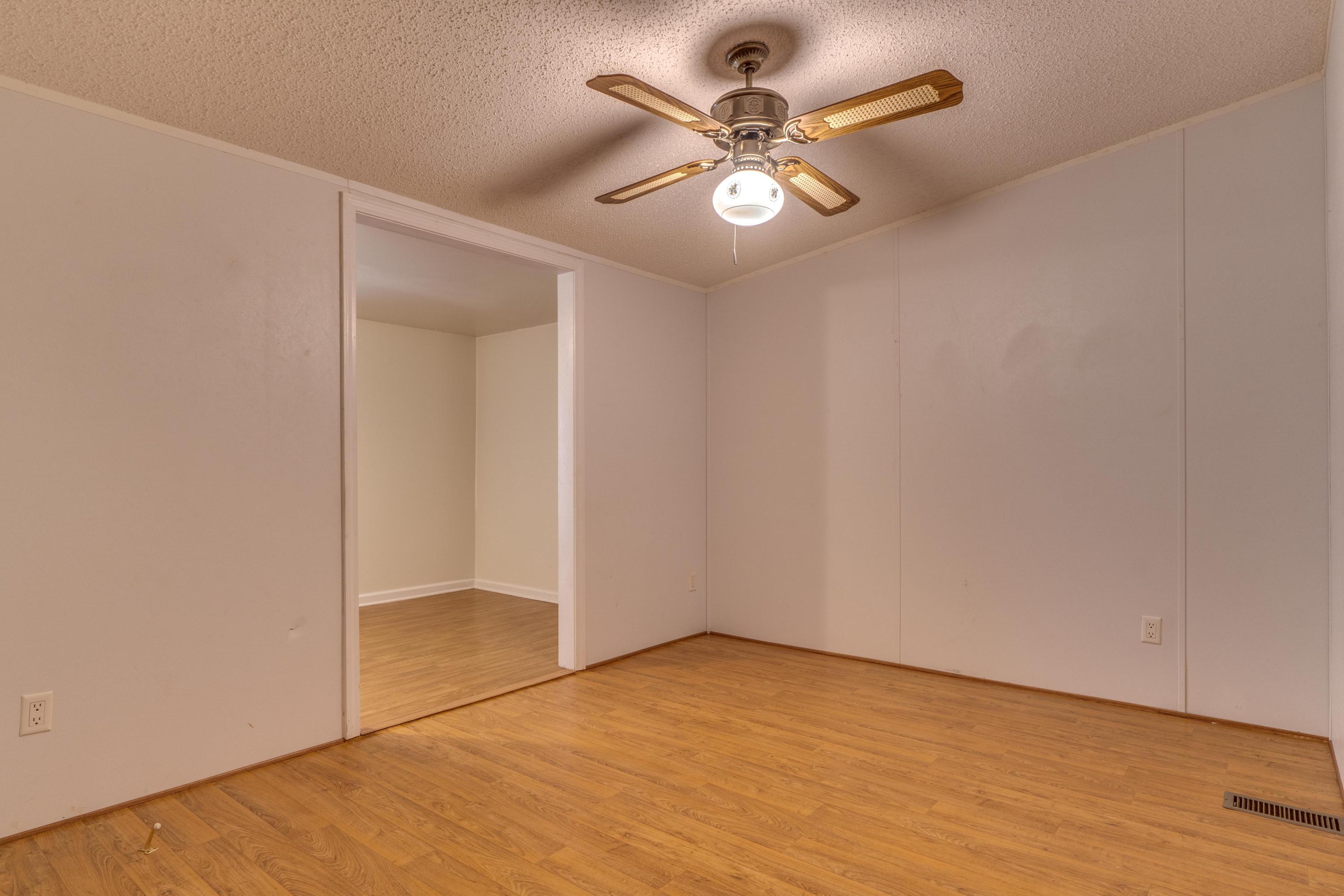 METES & BOUNDS - Residential Lease