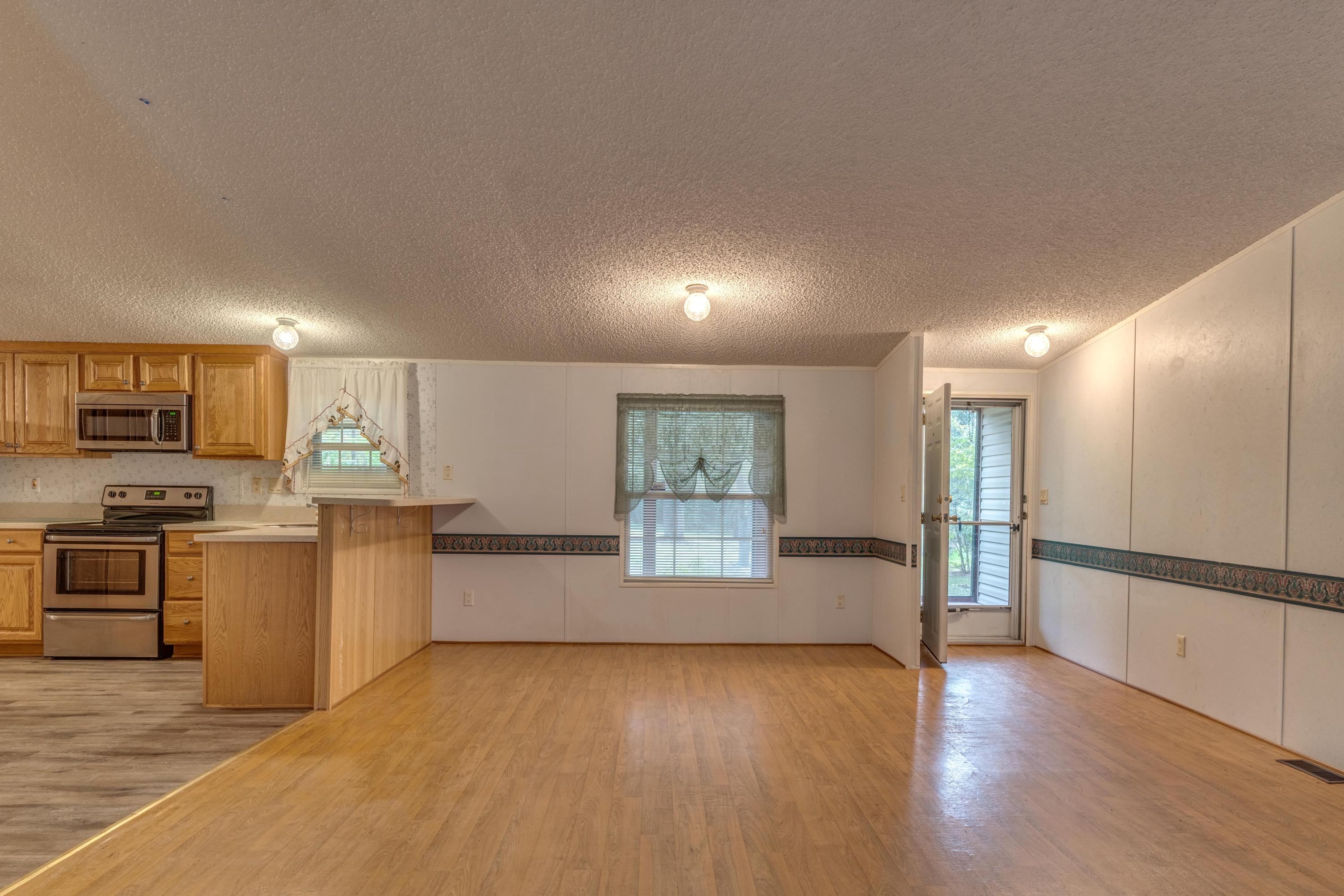 METES & BOUNDS - Residential Lease