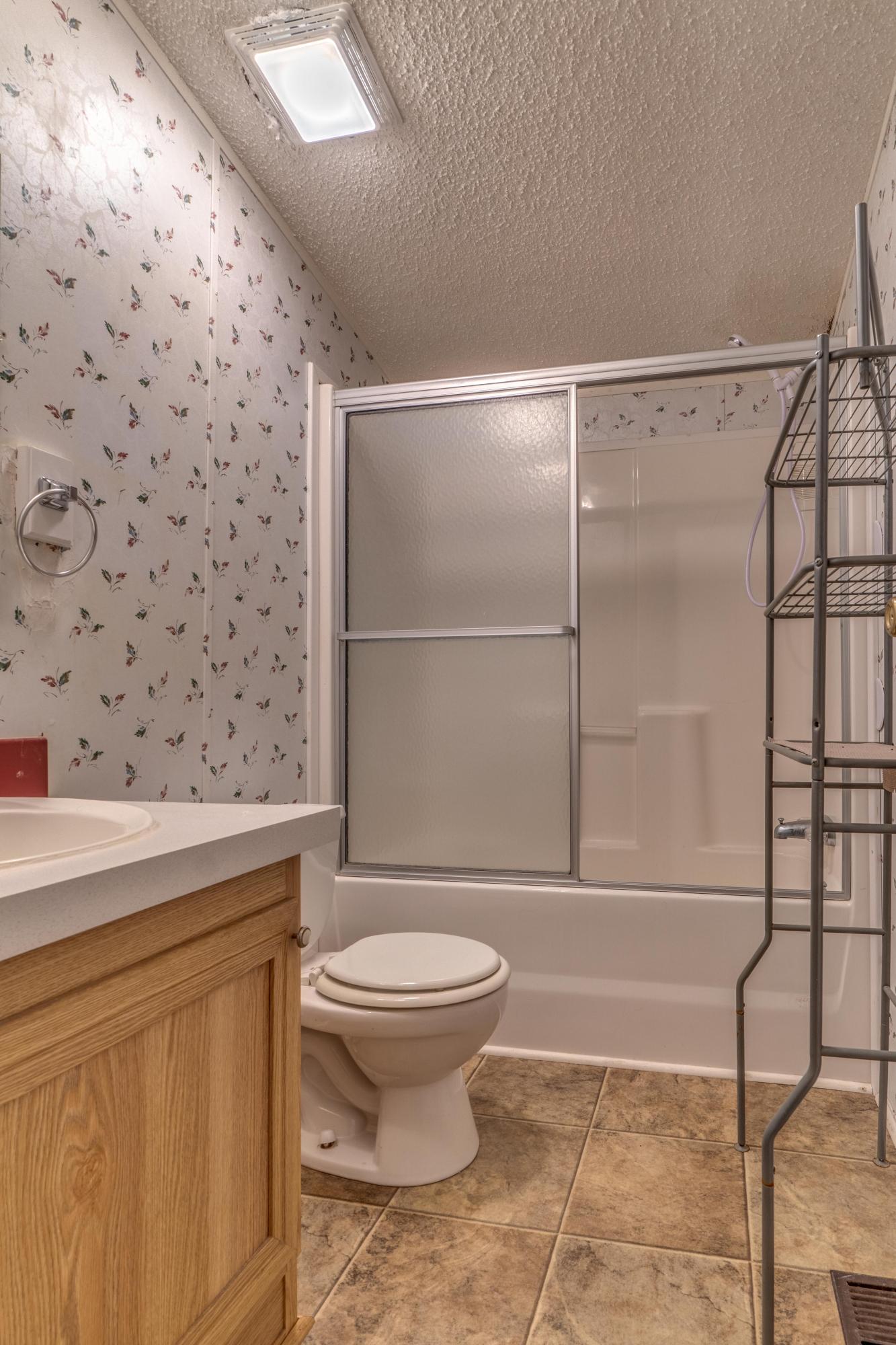 METES & BOUNDS - Residential Lease