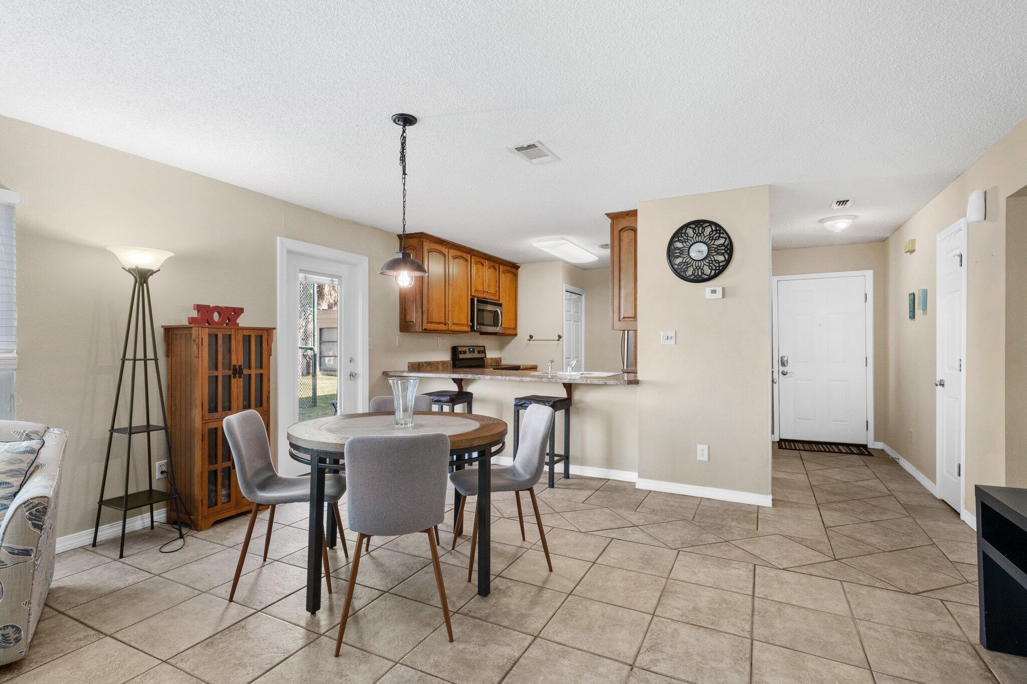 BEACHVIEW CONDOMINIUM - Residential