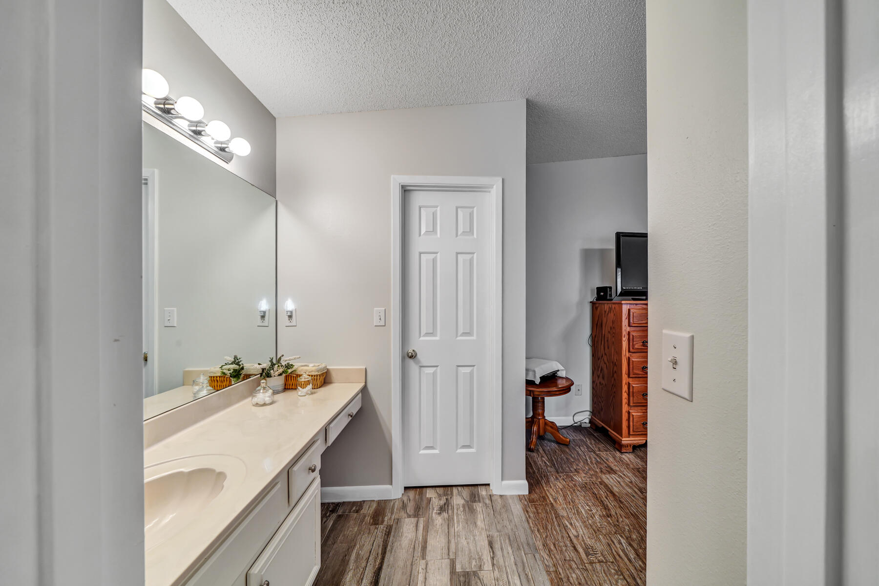 VALPARAISO PINECREST 6 - Residential