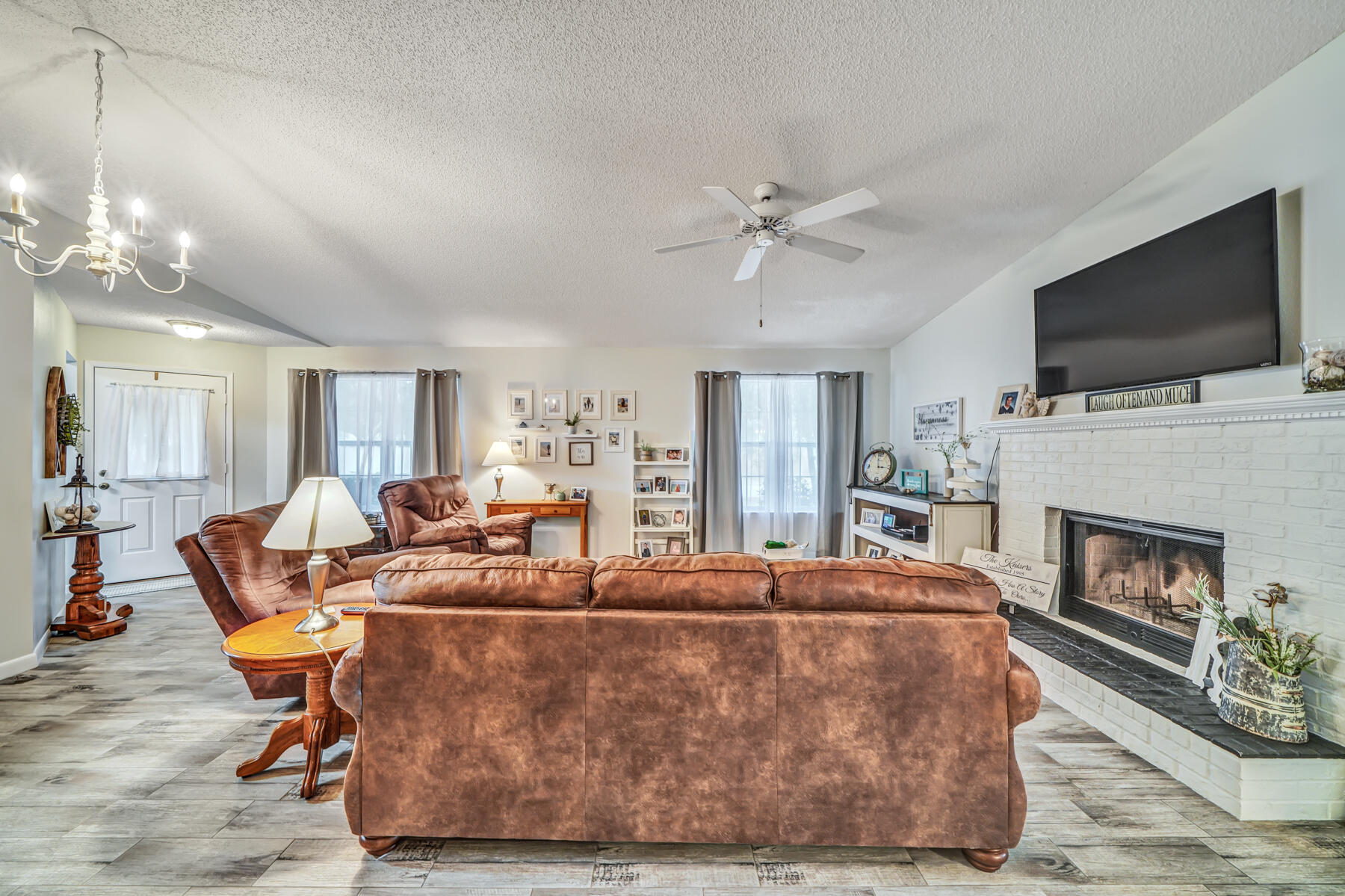 VALPARAISO PINECREST 6 - Residential