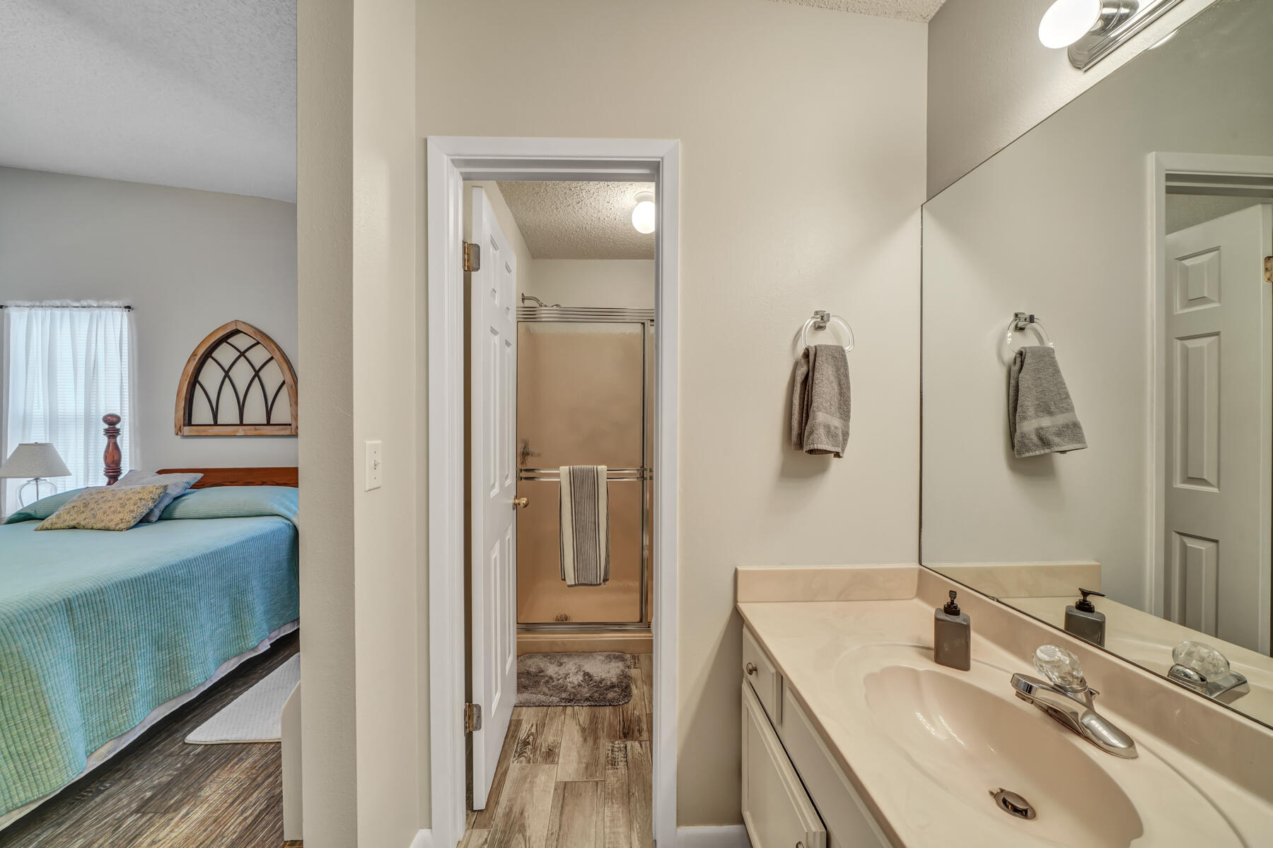 VALPARAISO PINECREST 6 - Residential