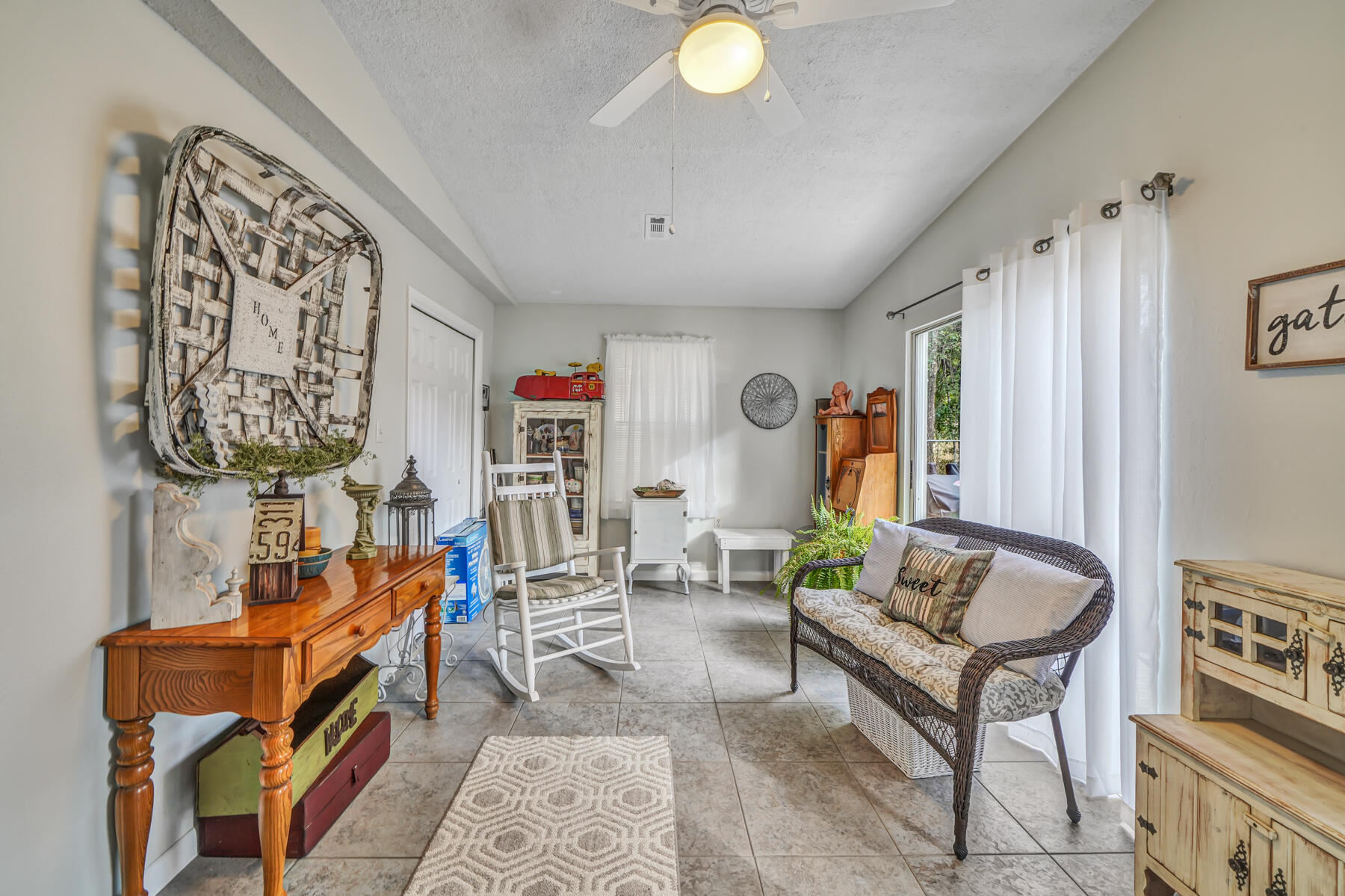 VALPARAISO PINECREST 6 - Residential