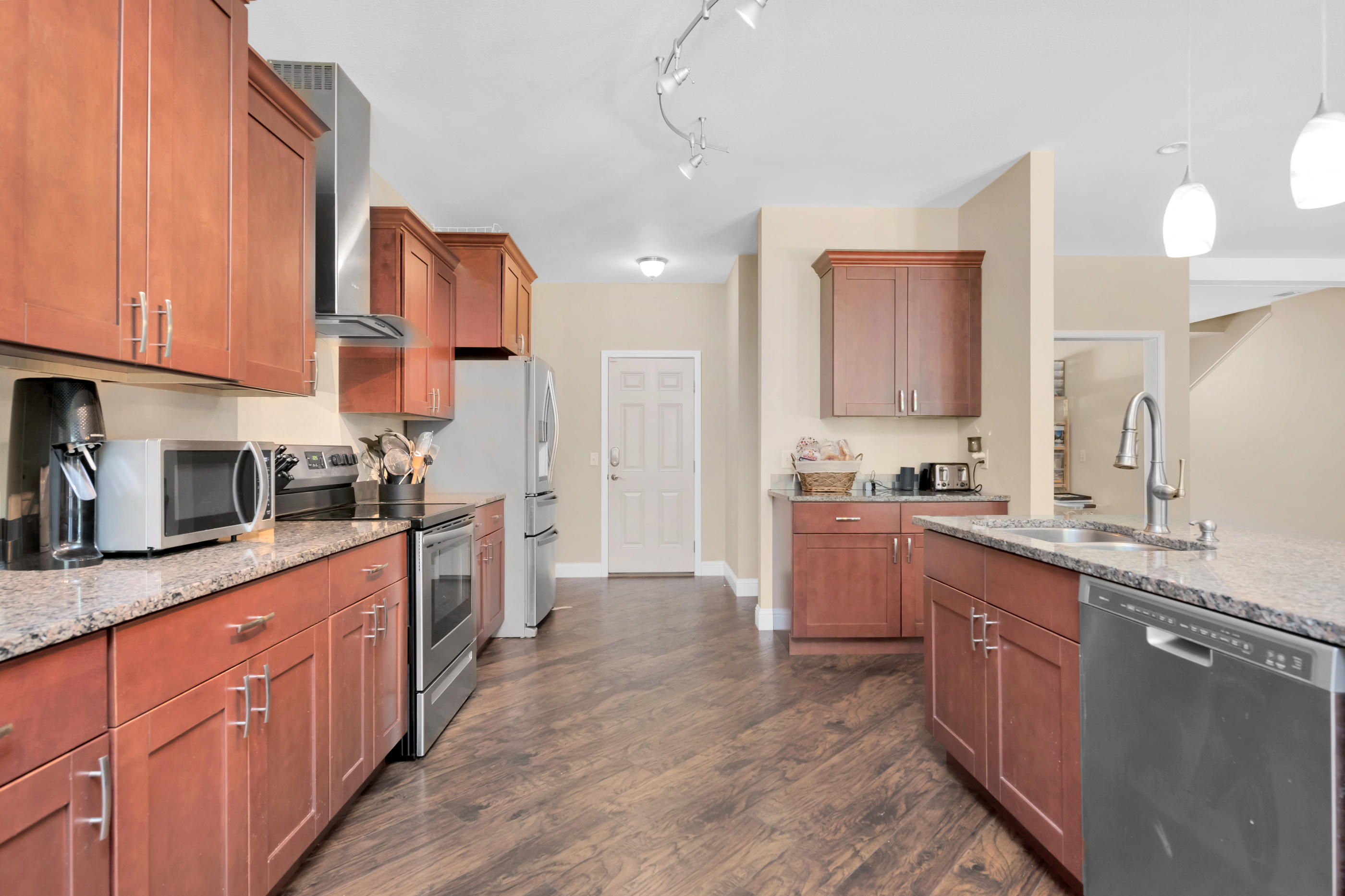 FOXWOOD ESTATES 1 - Residential