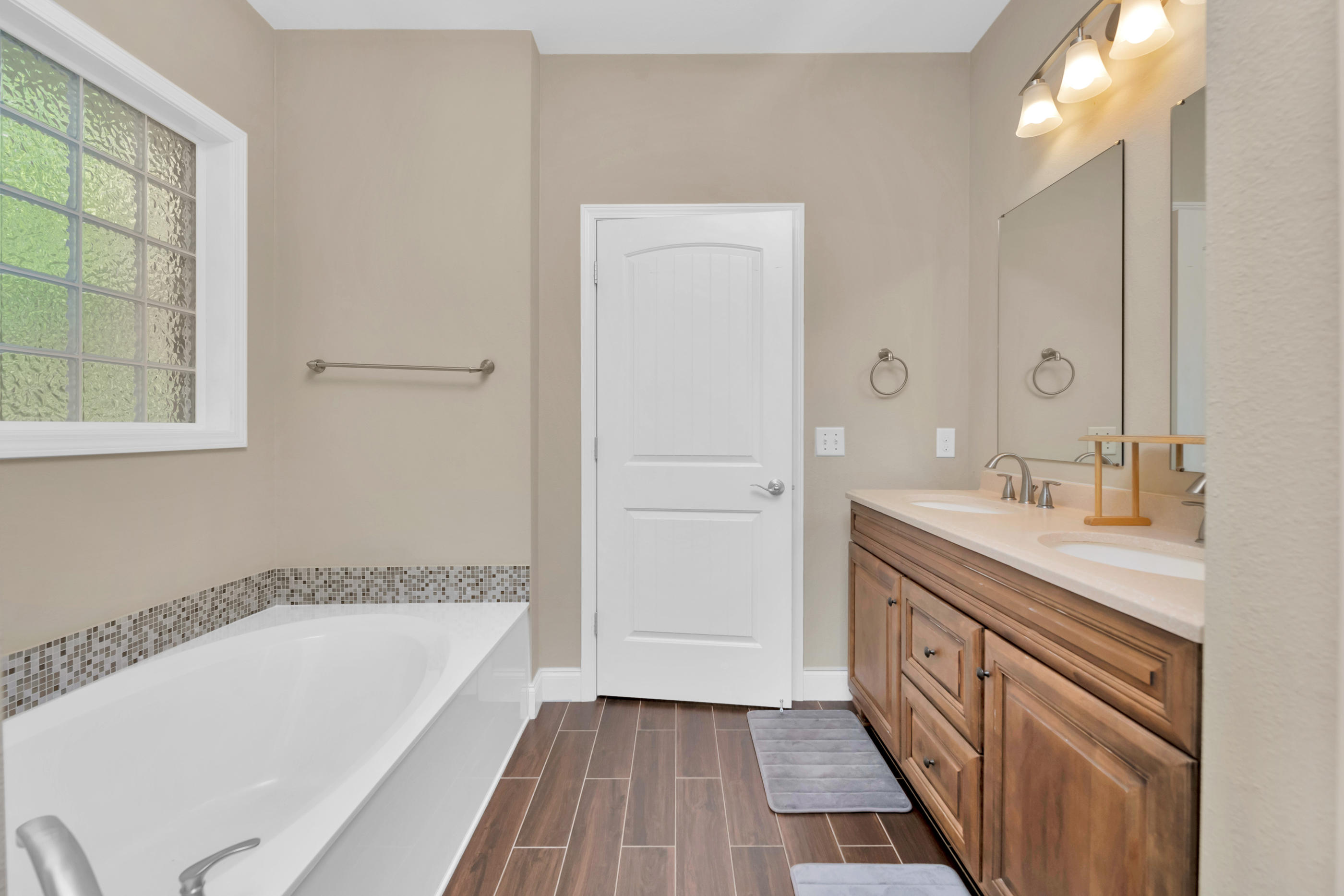 FOXWOOD ESTATES 1 - Residential