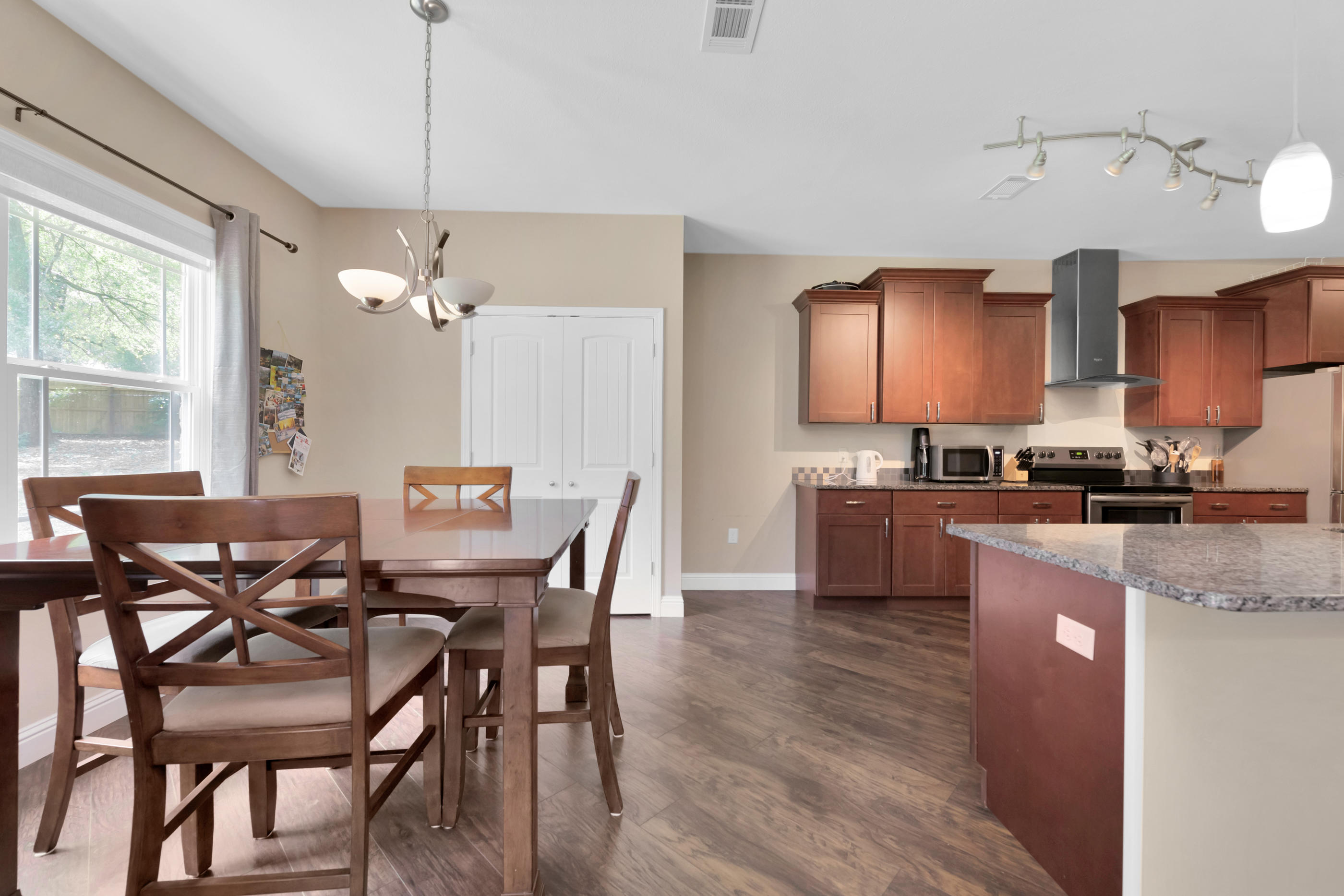 FOXWOOD ESTATES 1 - Residential