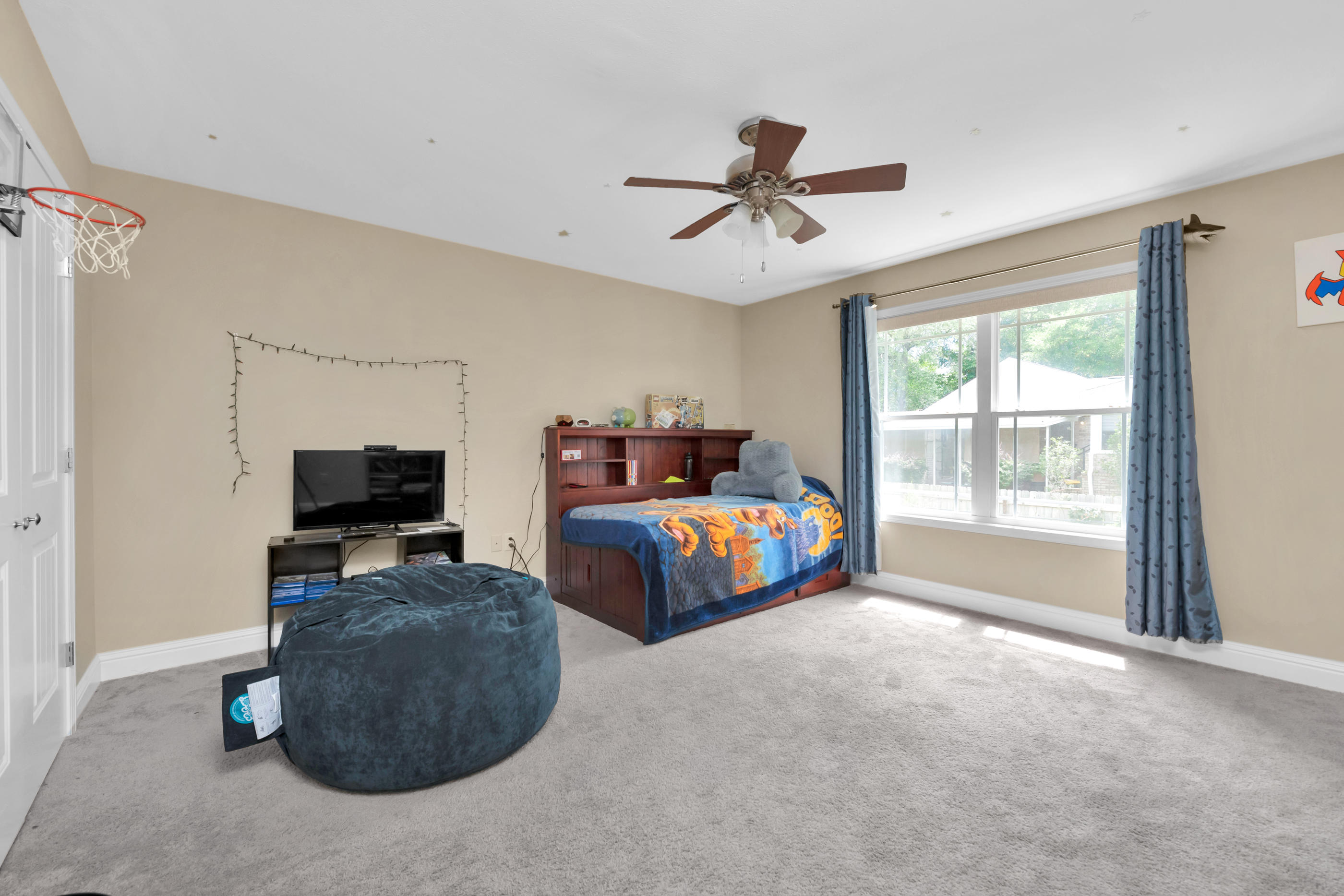 FOXWOOD ESTATES 1 - Residential