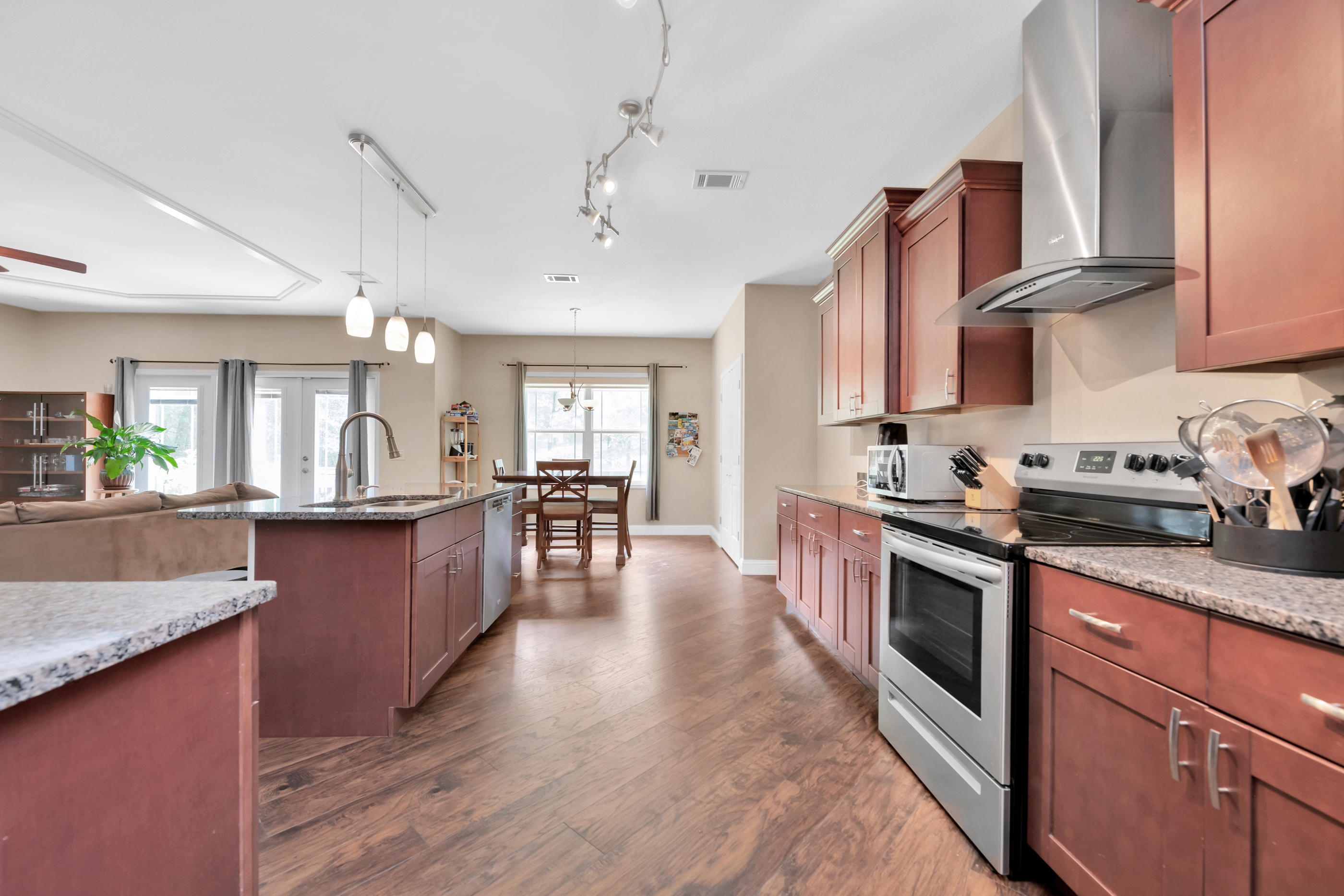 FOXWOOD ESTATES 1 - Residential