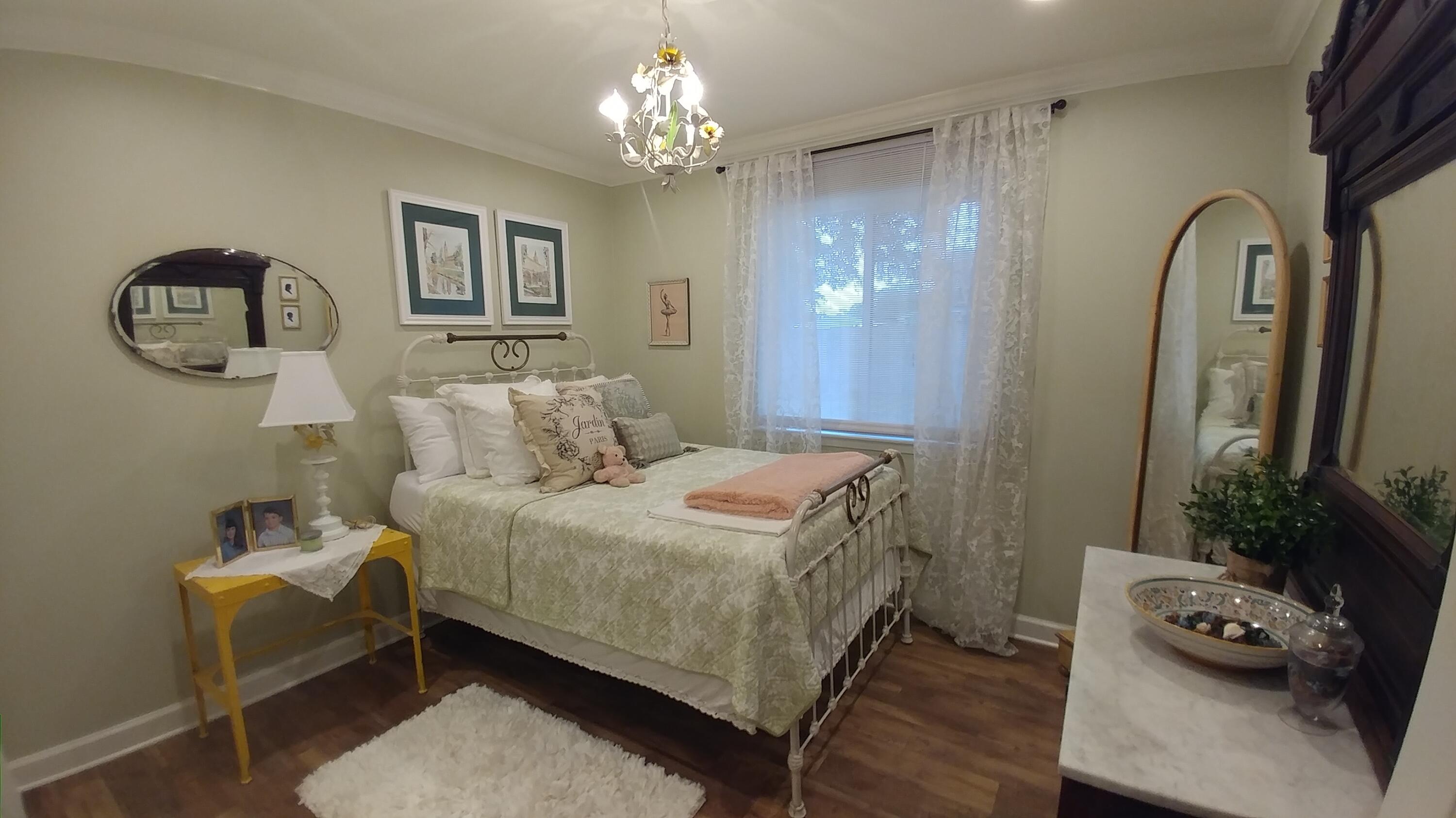 SUNSET STRIP - Residential