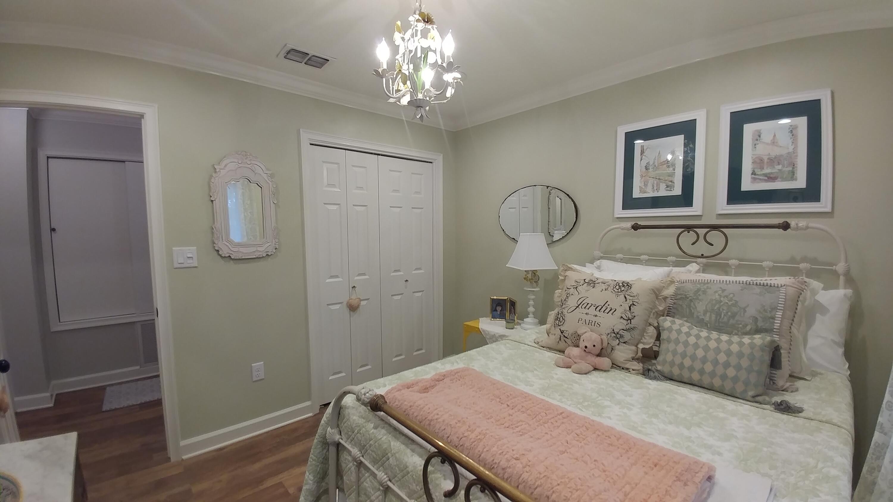 SUNSET STRIP - Residential