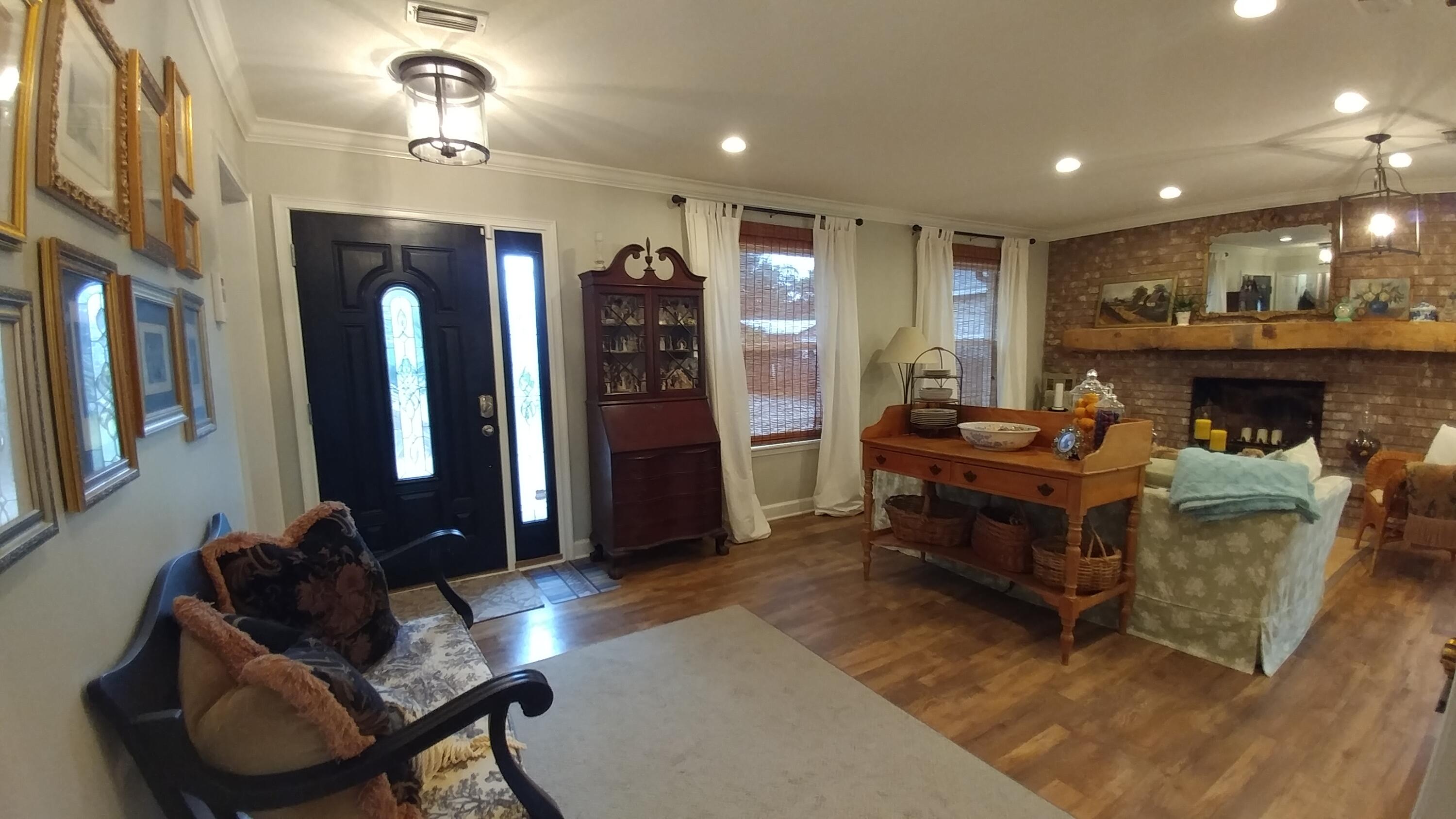 SUNSET STRIP - Residential