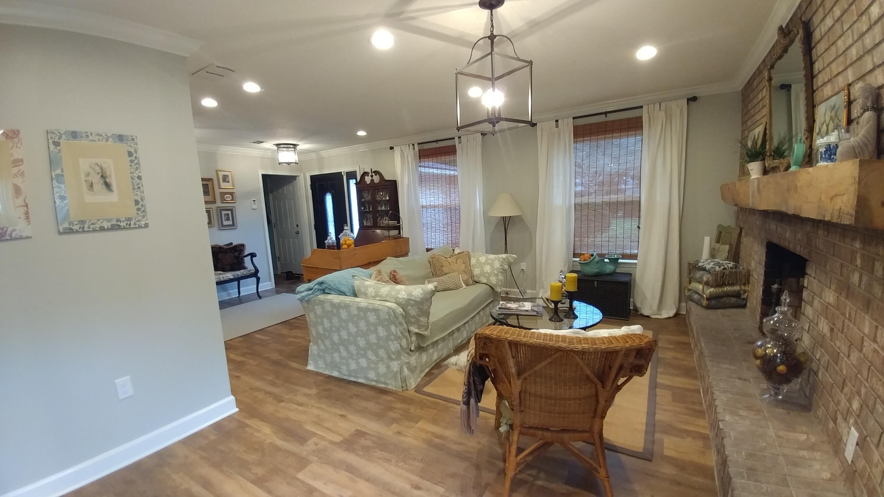 SUNSET STRIP - Residential