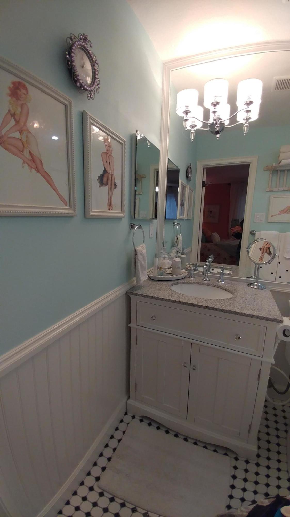 SUNSET STRIP - Residential