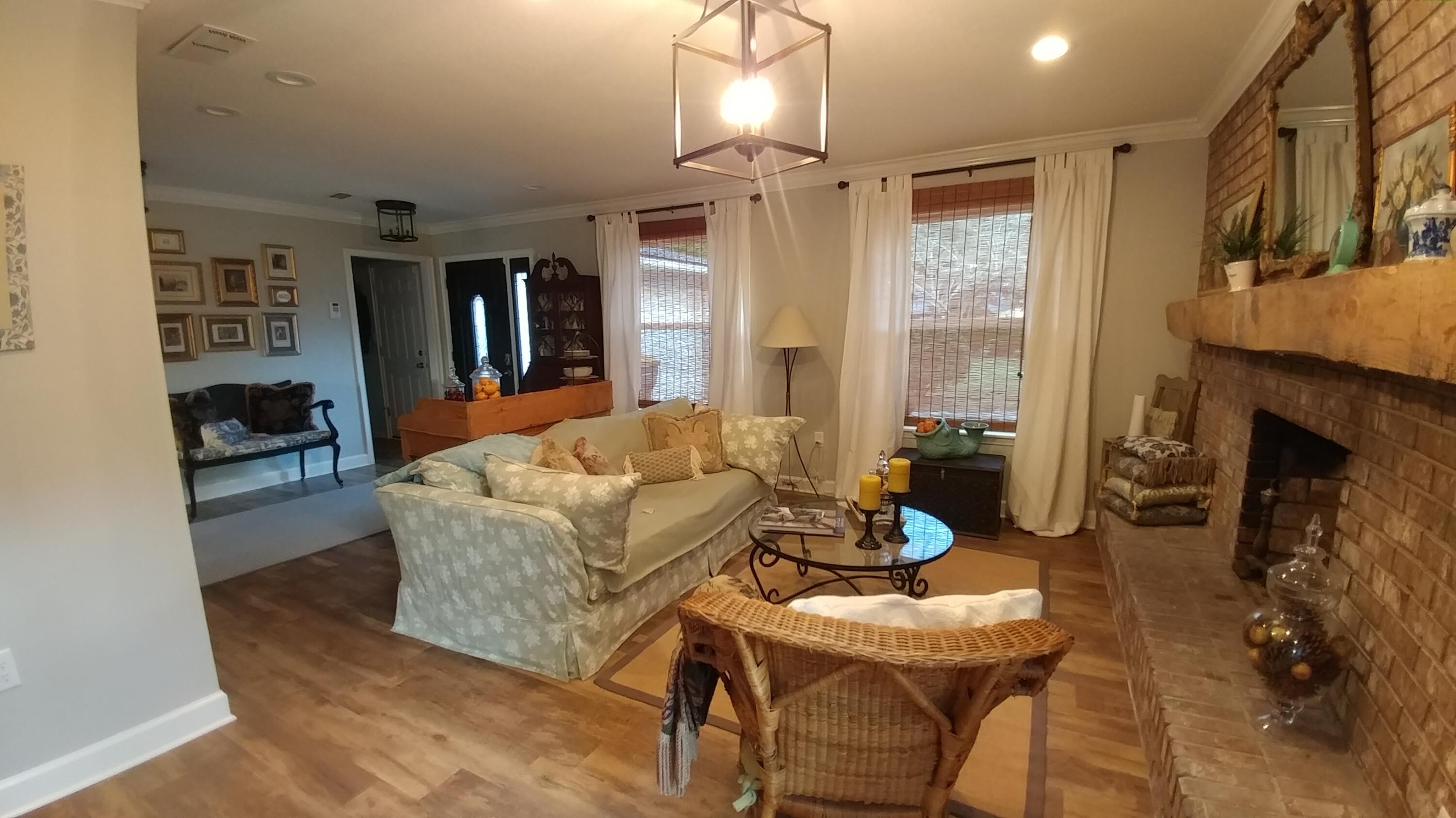 SUNSET STRIP - Residential