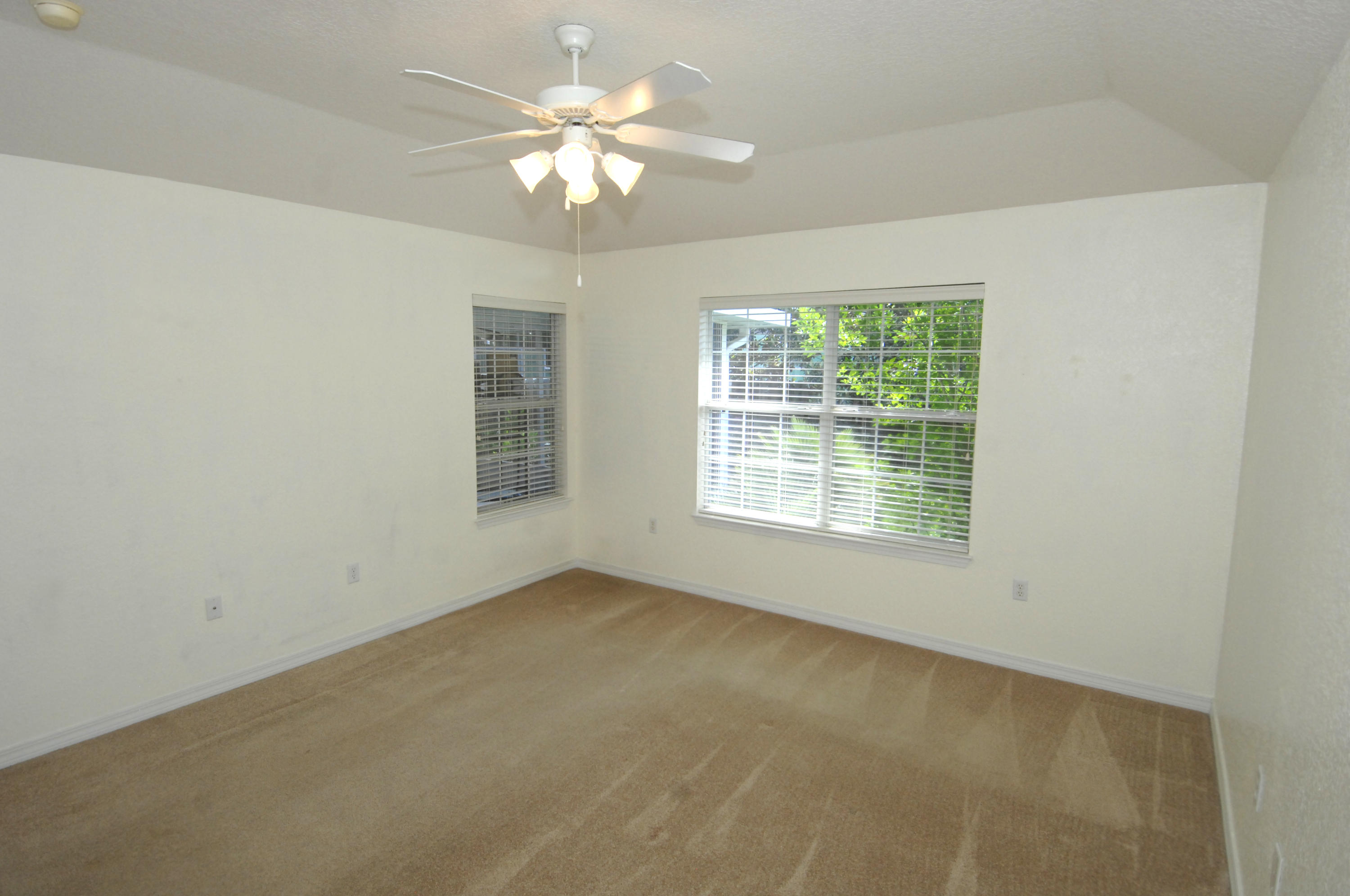 EMERALD LAKES PH 1 - Residential