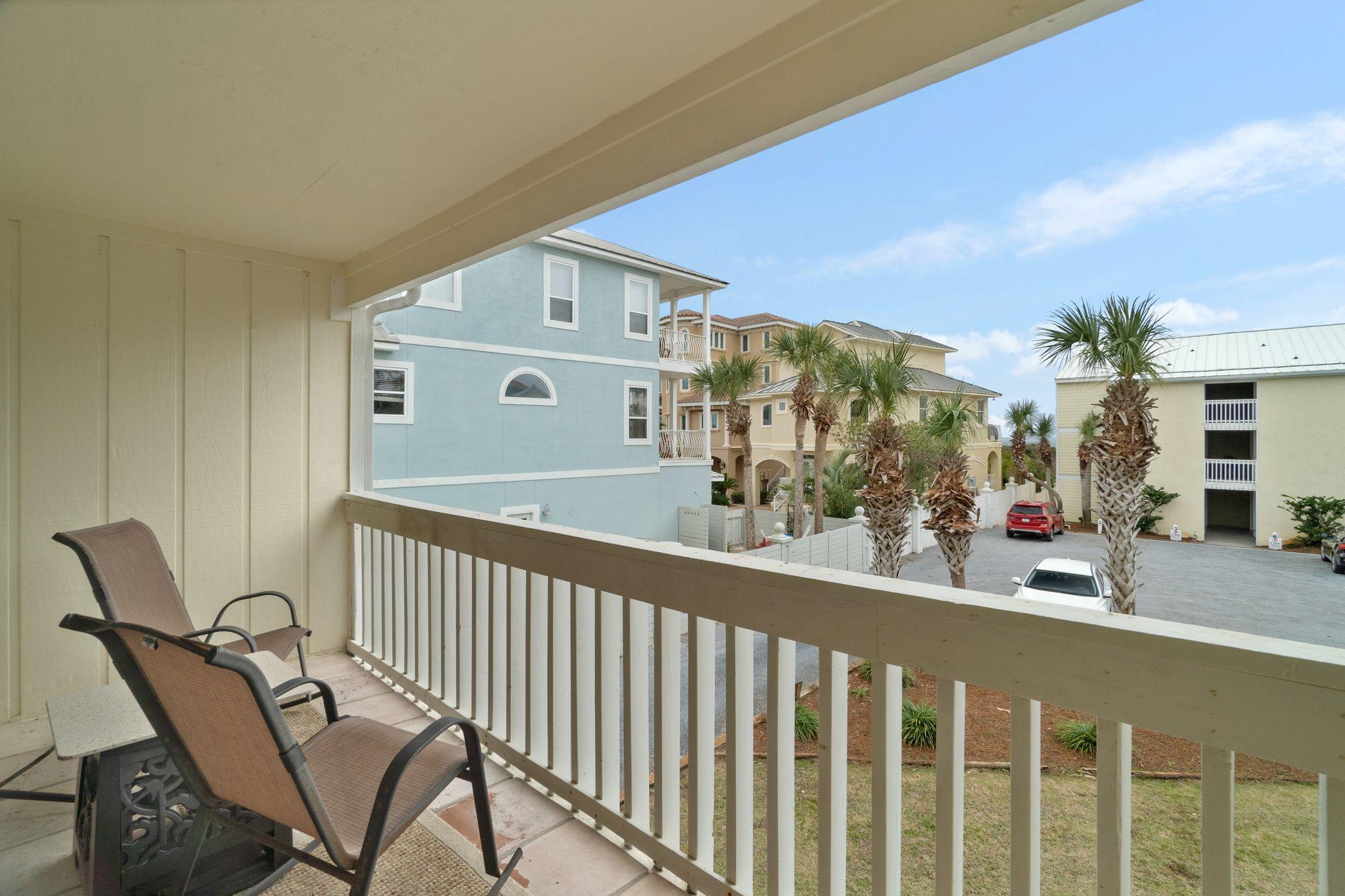 BEACONS CONDO THE - Residential