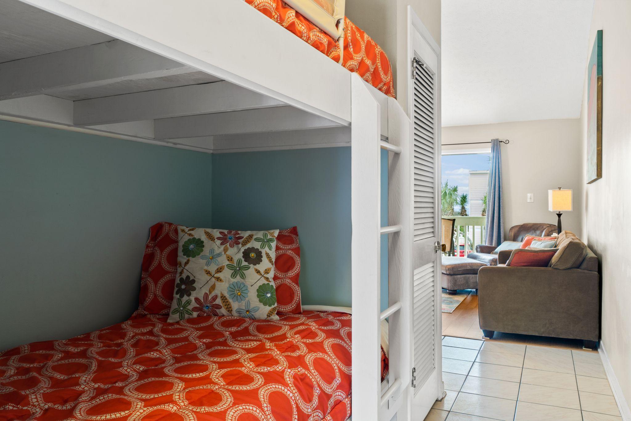 BEACONS CONDO THE - Residential