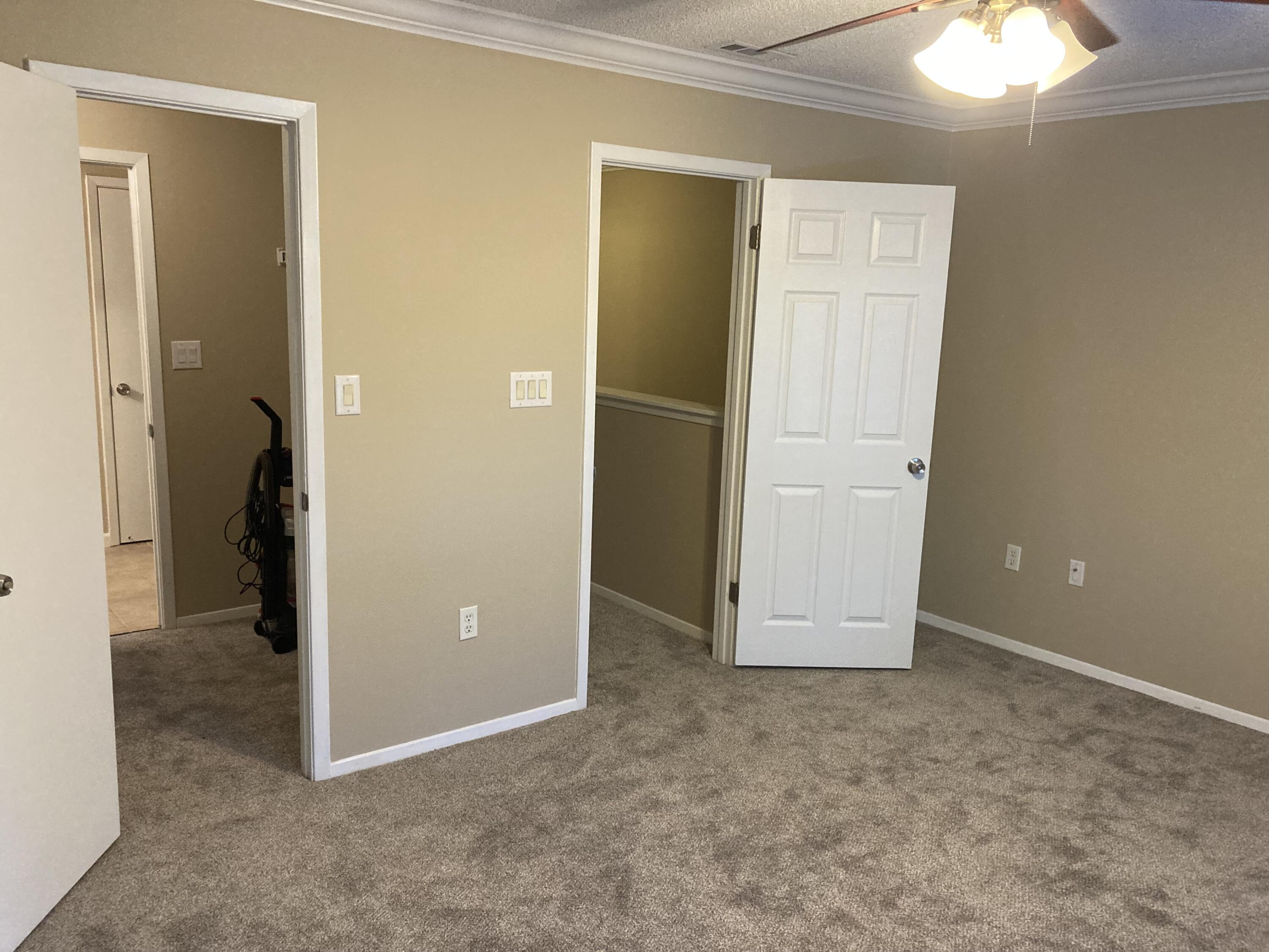 MONTAGE MANOR - Residential