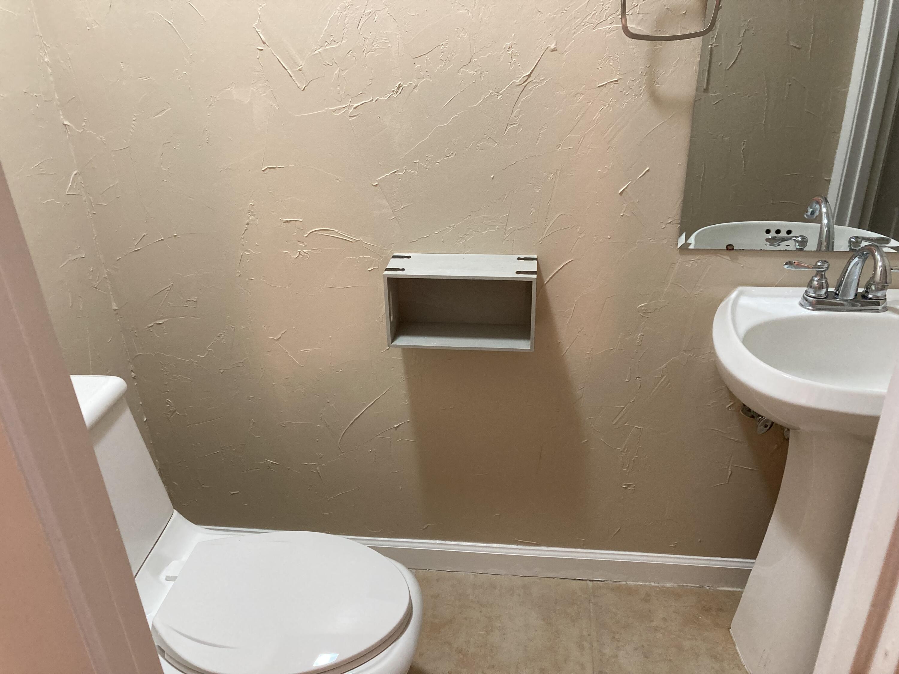 MONTAGE MANOR - Residential