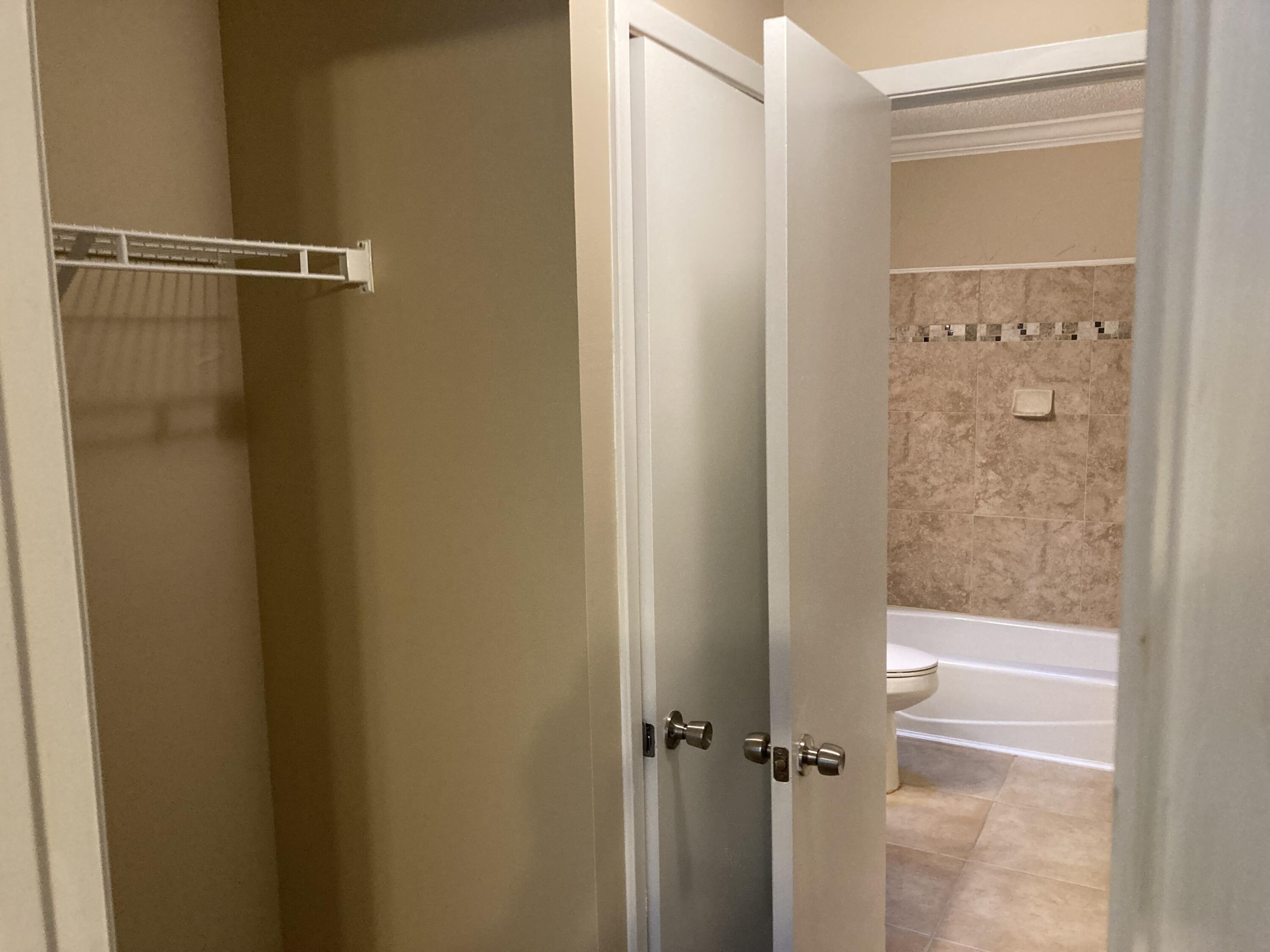 MONTAGE MANOR - Residential