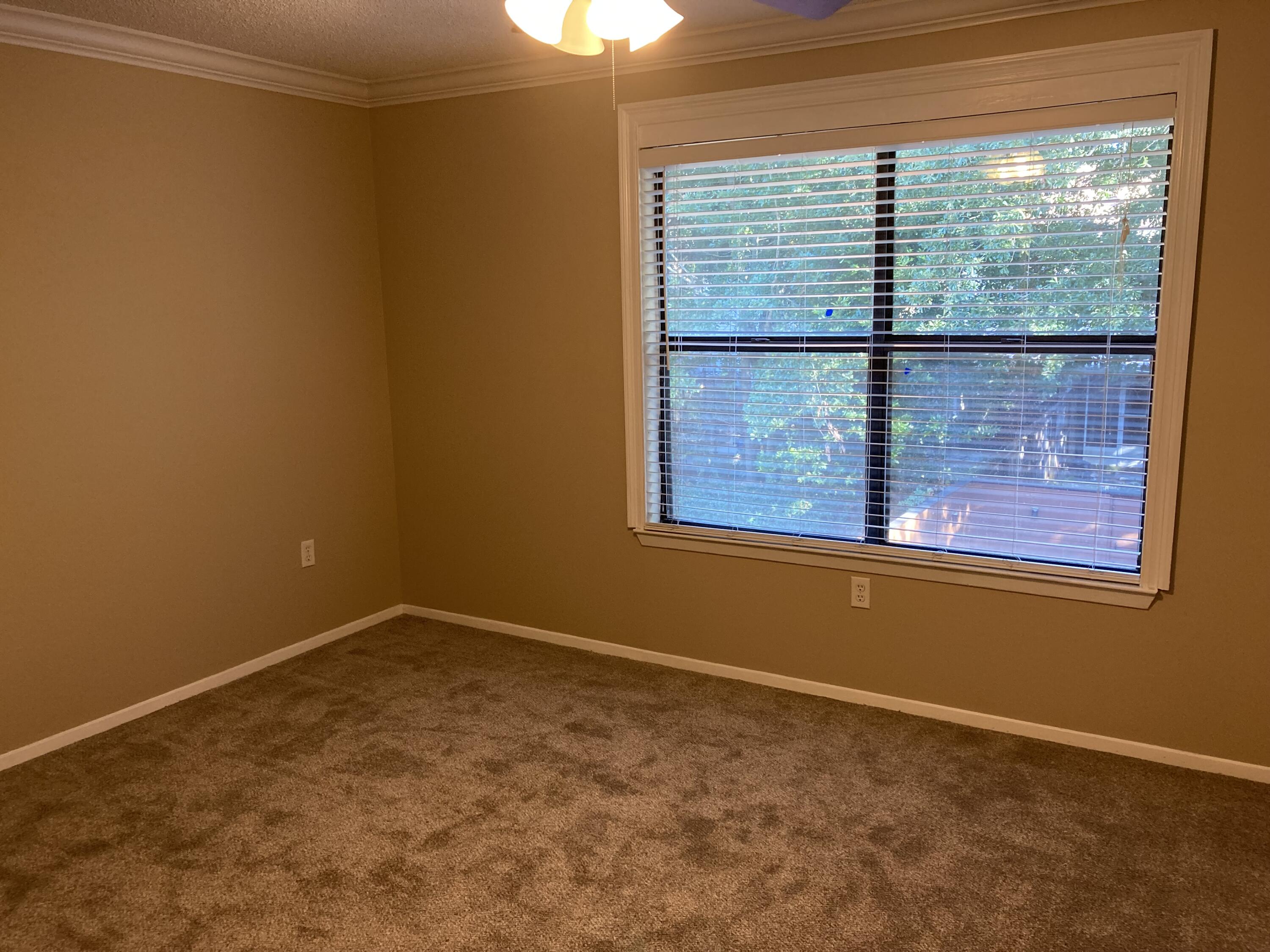 MONTAGE MANOR - Residential