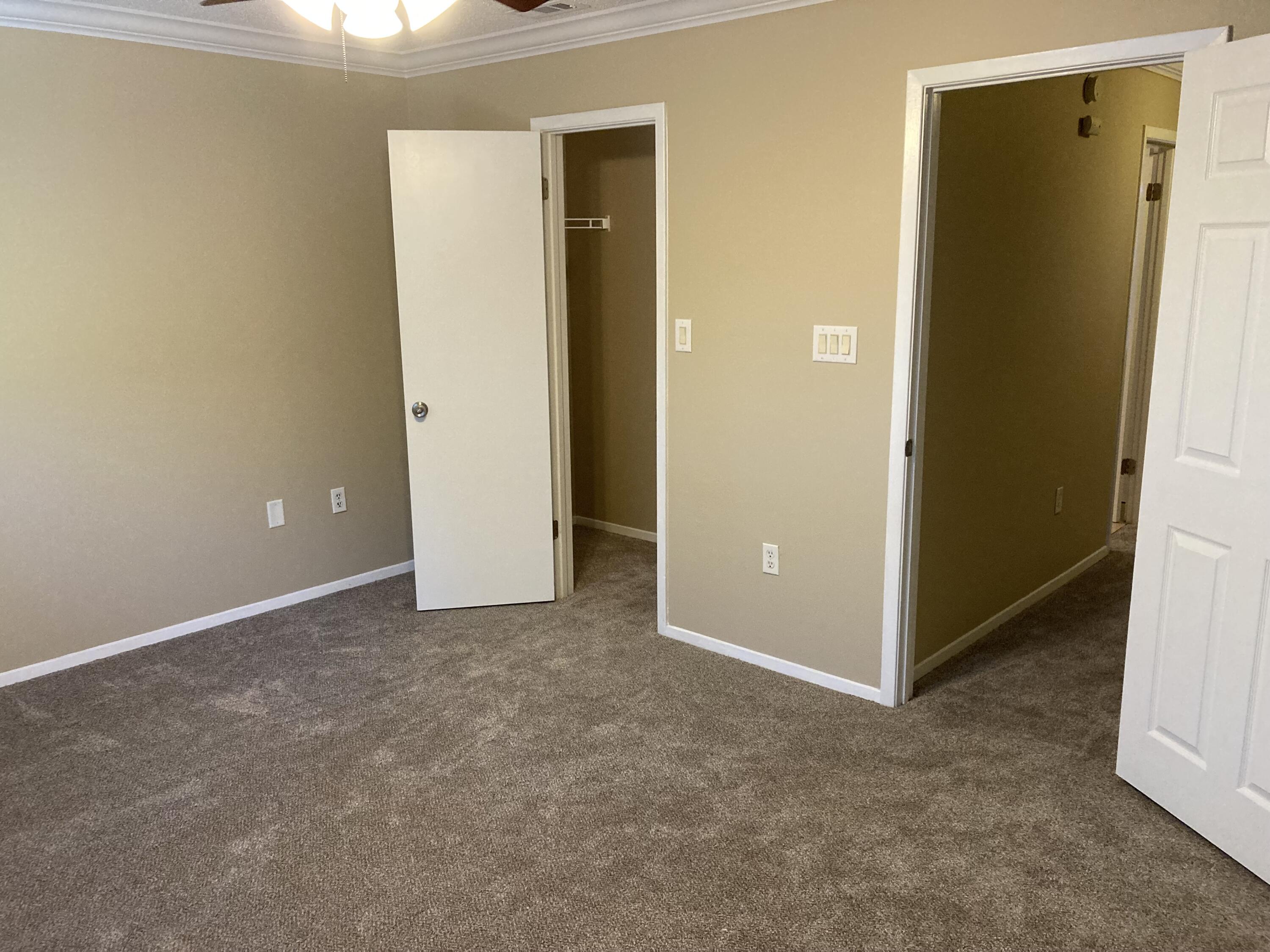 MONTAGE MANOR - Residential