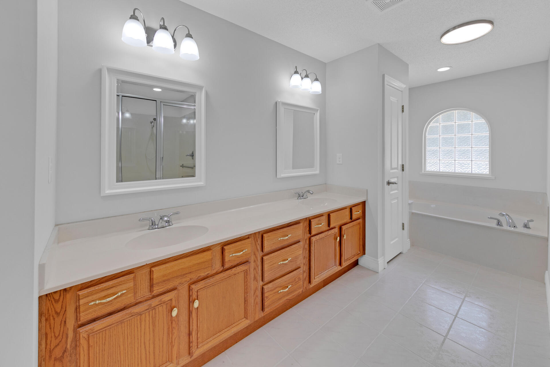 SILVER OAKS PH 1 - Residential