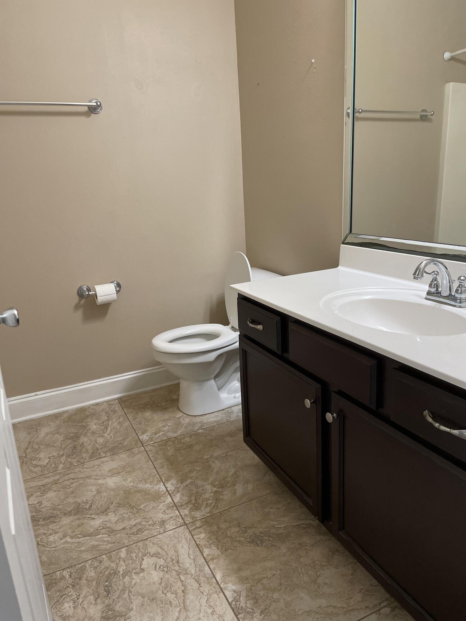 CRESCENT SHORES - Residential Lease