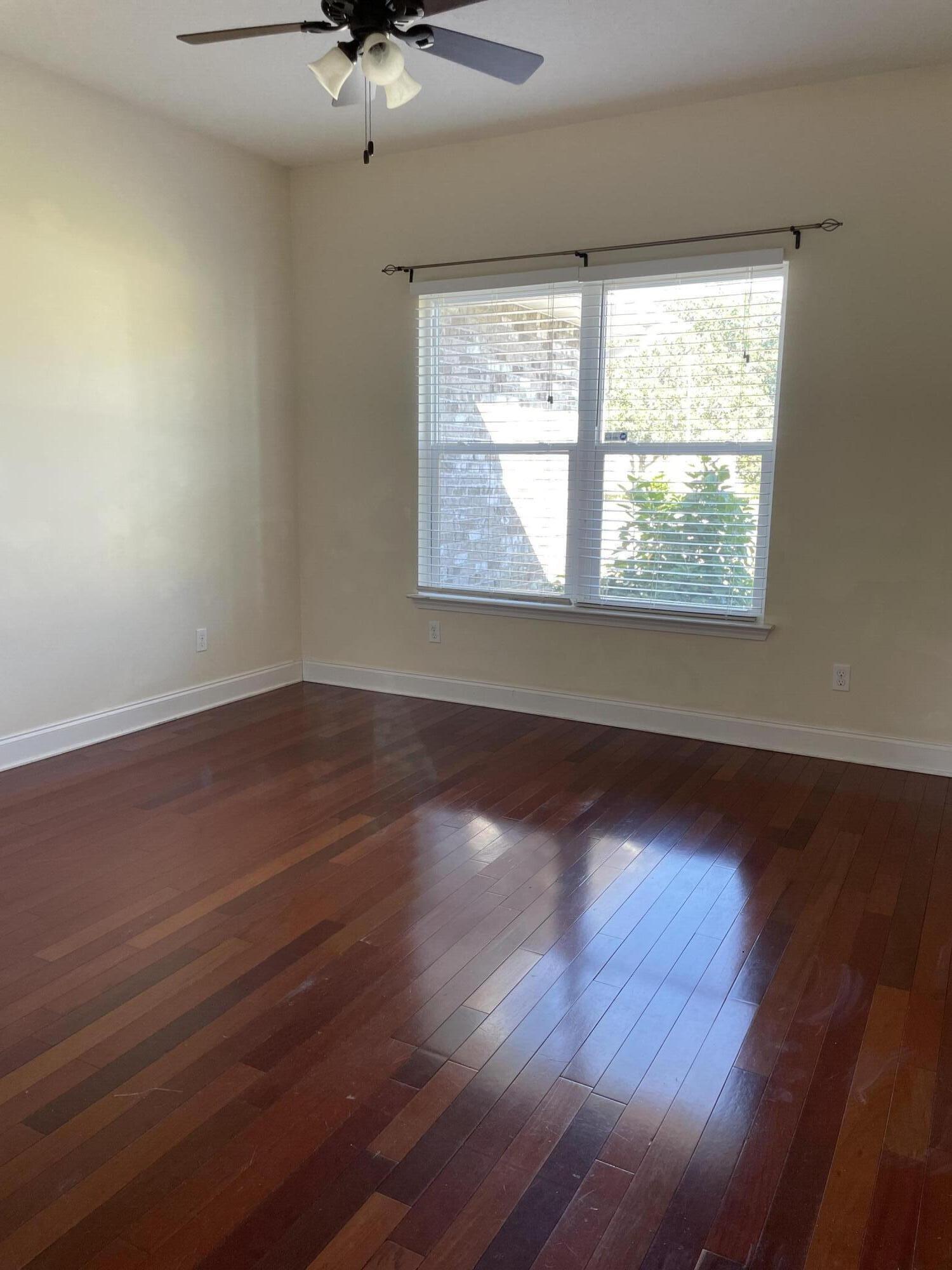 CRESCENT SHORES - Residential Lease