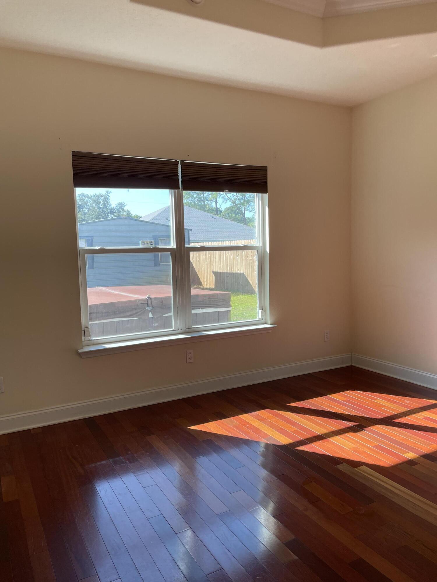 CRESCENT SHORES - Residential Lease