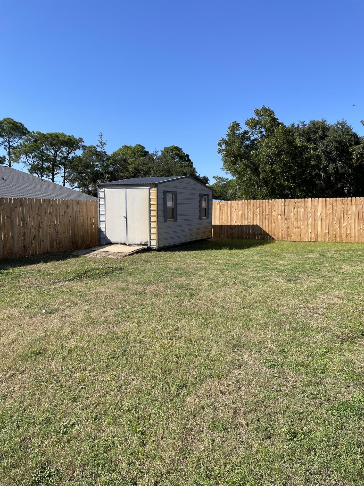 CRESCENT SHORES - Residential Lease