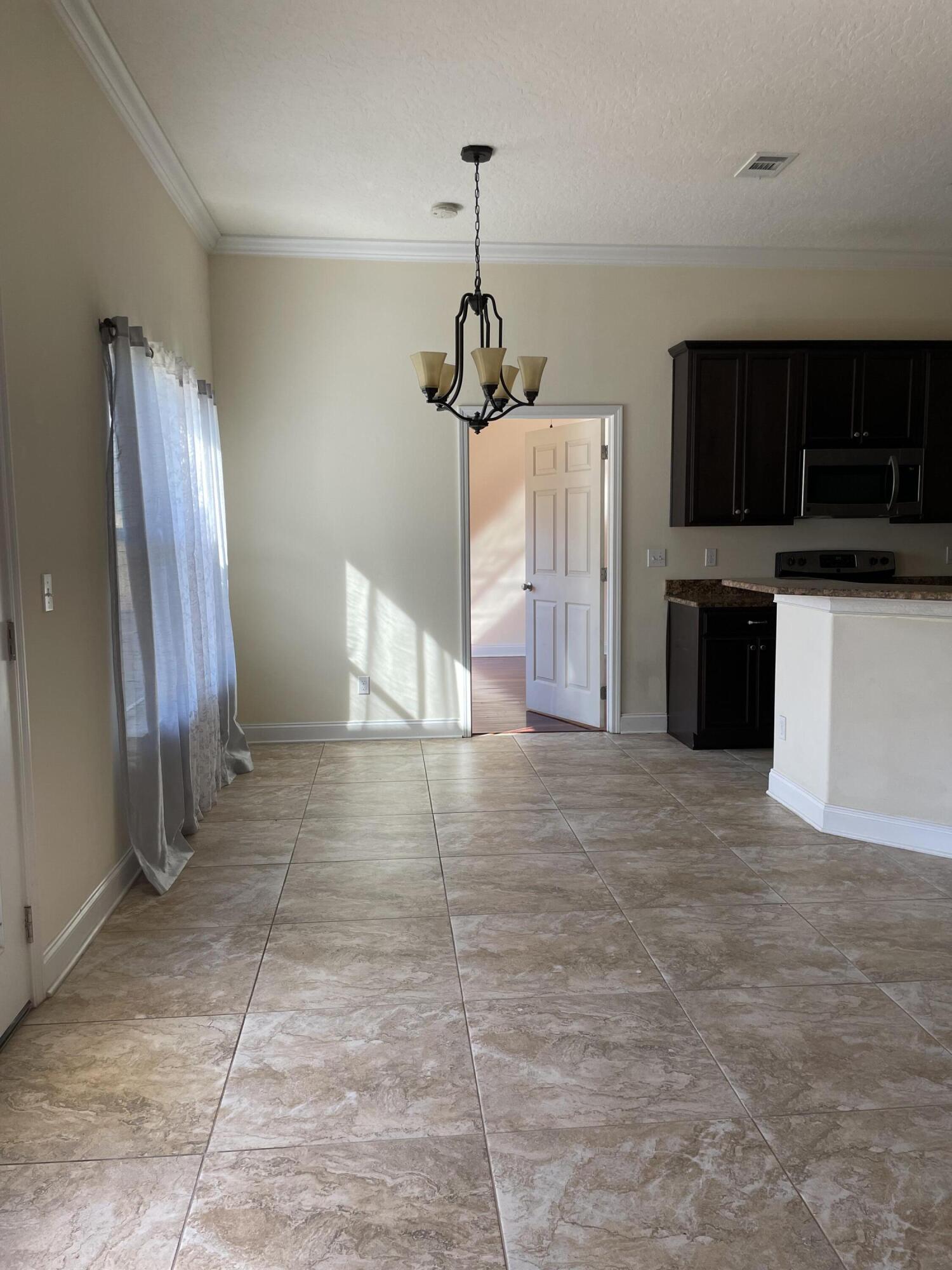 CRESCENT SHORES - Residential Lease