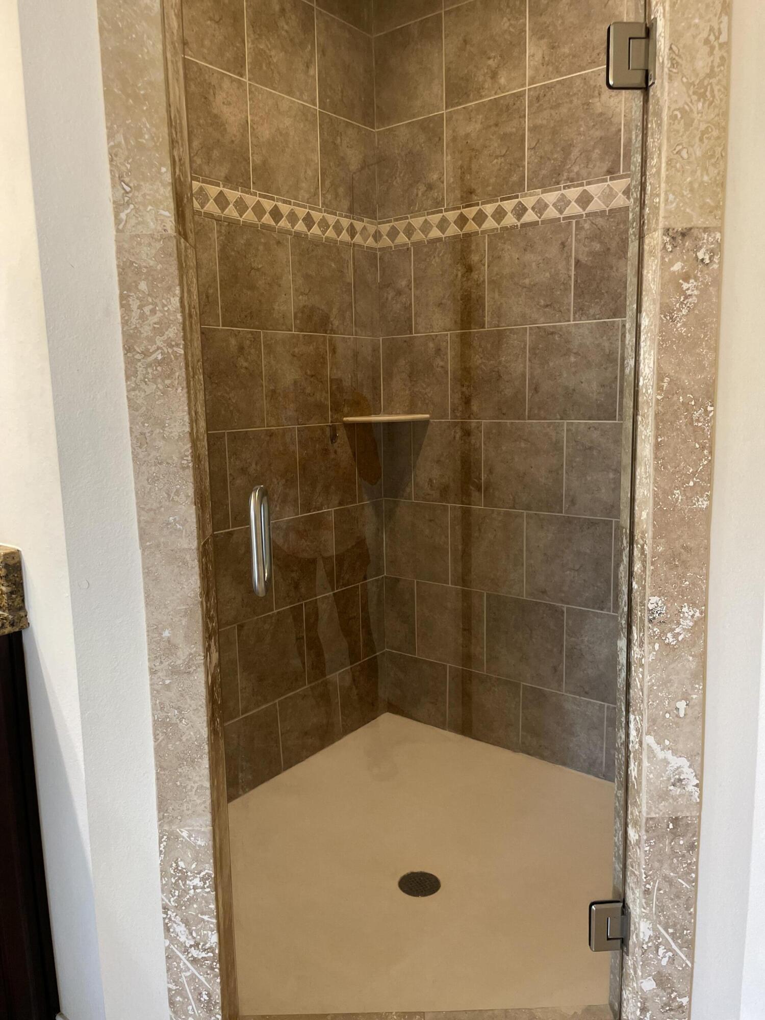 CRESCENT SHORES - Residential Lease