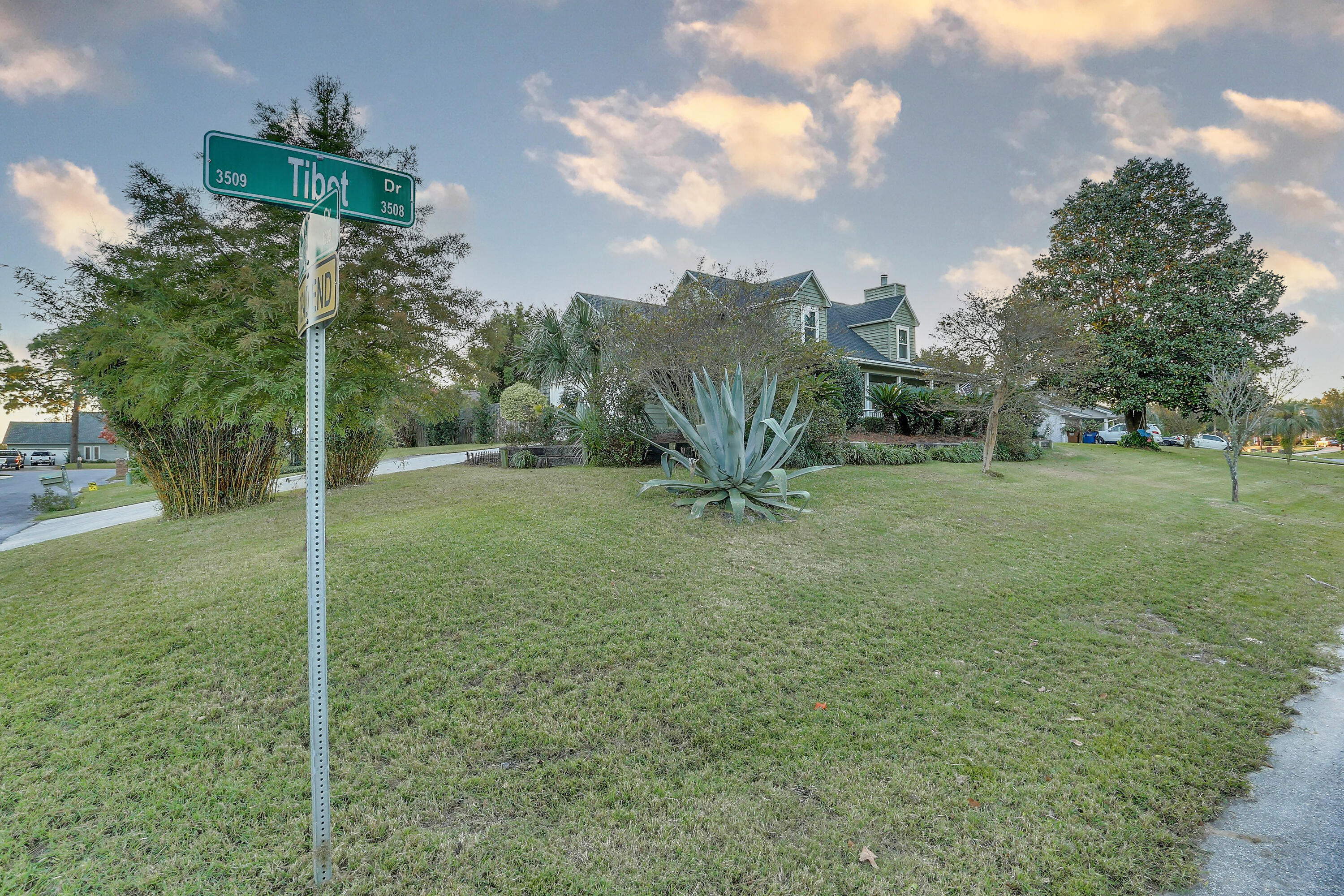 TIGER POINT VILLAGE 1 - 3 - Residential