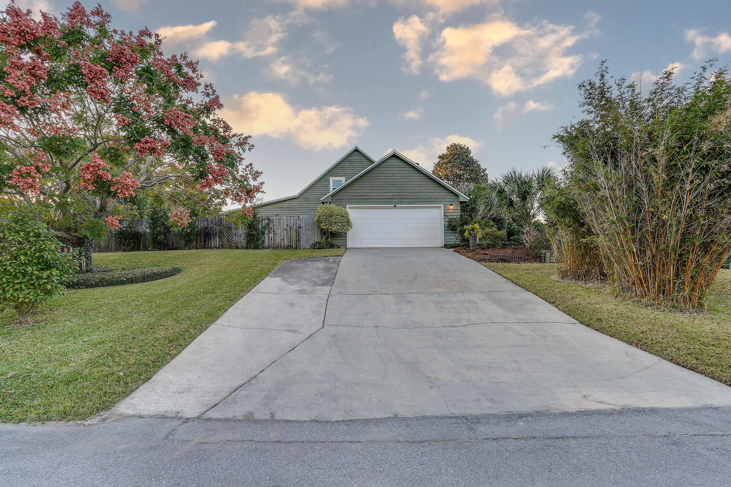 TIGER POINT VILLAGE 1 - 3 - Residential