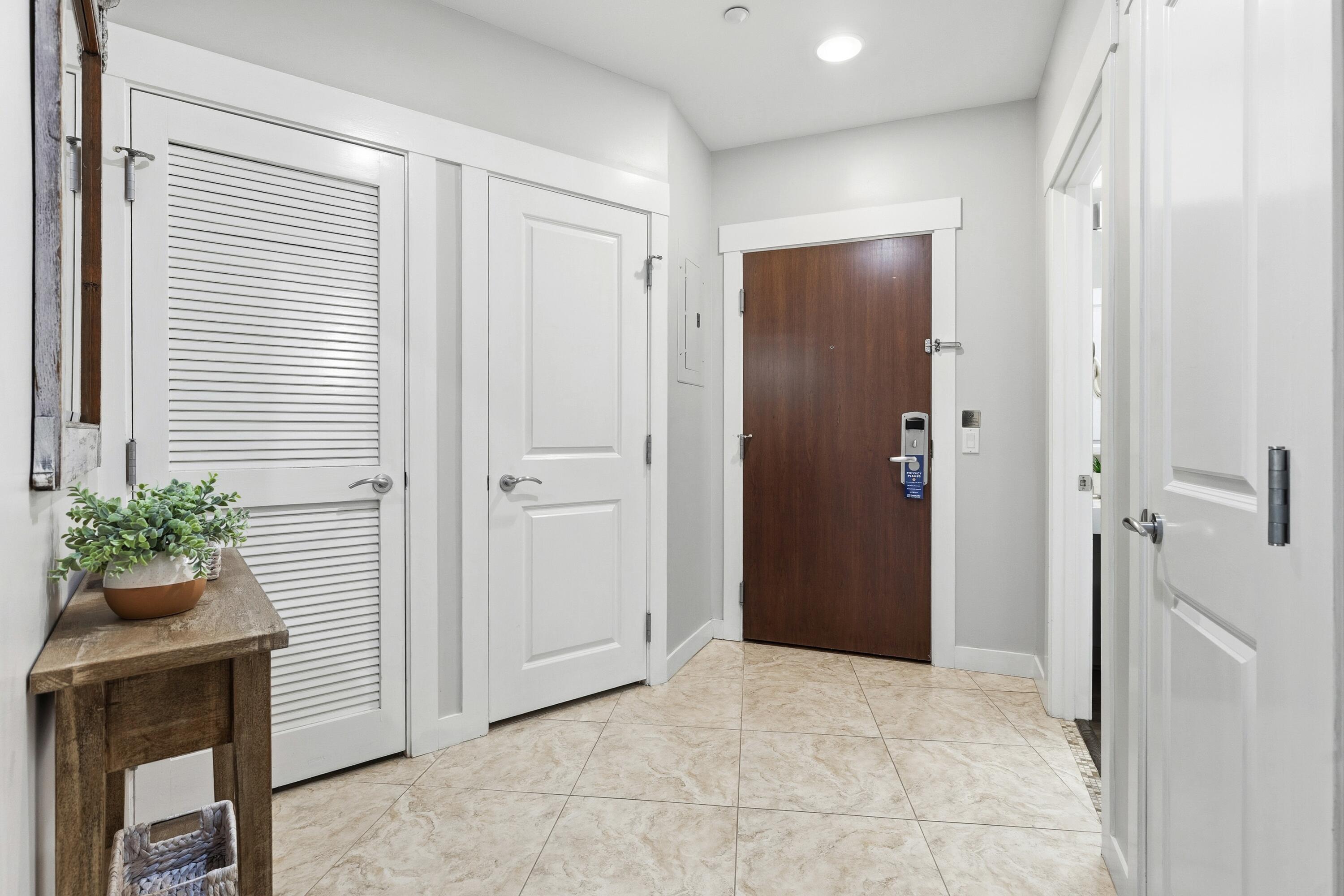 BAHIA CONDO - Residential