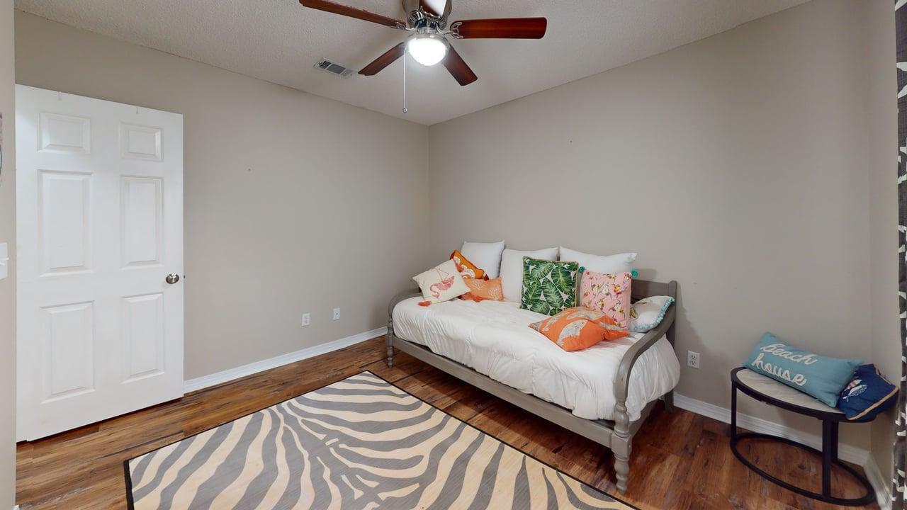 SHALIMAR COMMONS - Residential