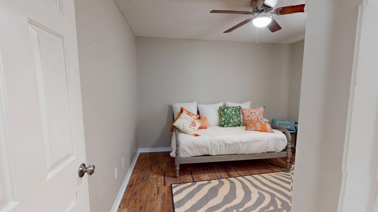 SHALIMAR COMMONS - Residential