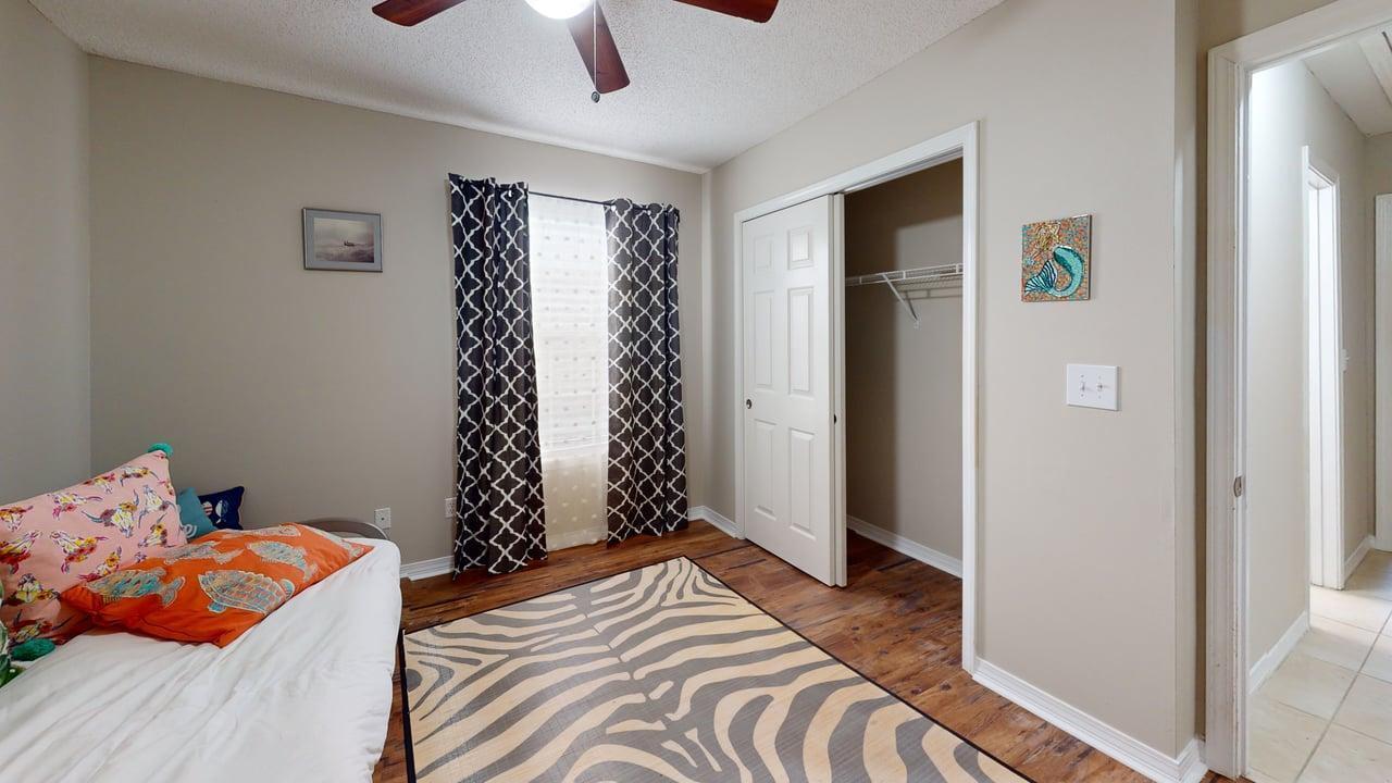 SHALIMAR COMMONS - Residential