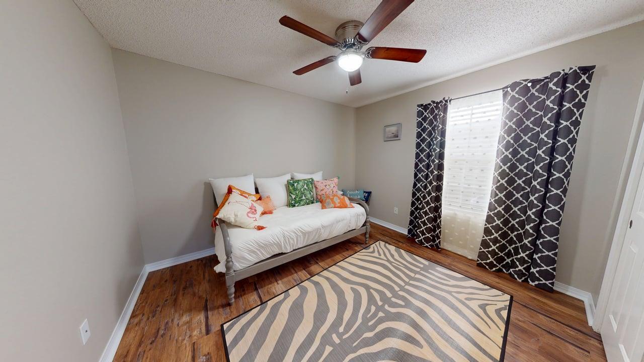 SHALIMAR COMMONS - Residential