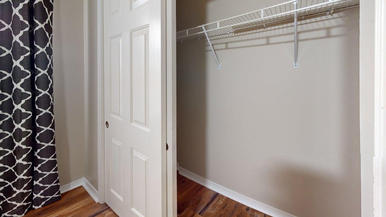 SHALIMAR COMMONS - Residential