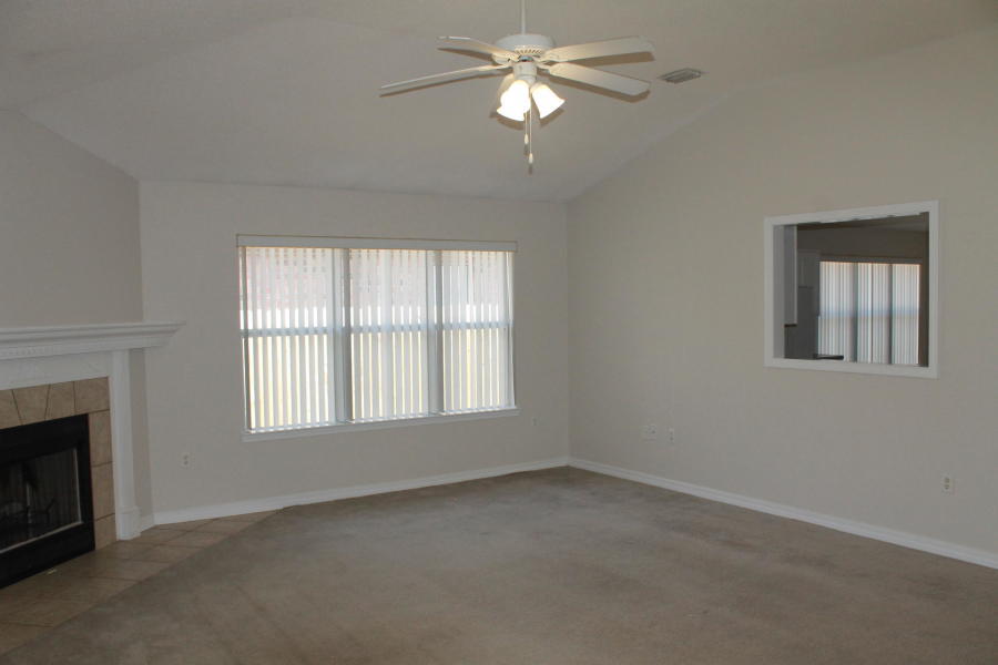 EMERALD VILLAGE S/D - Residential Lease