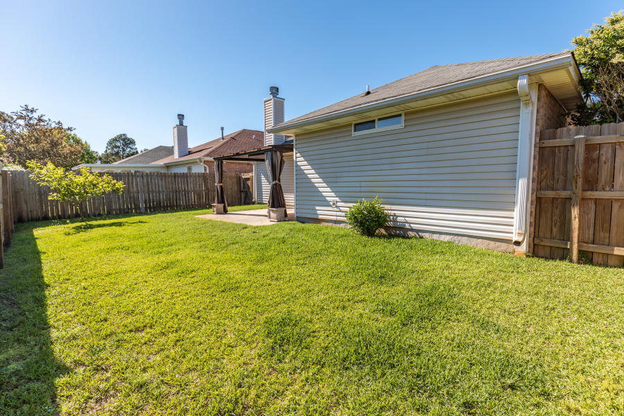 EMERALD VILLAGE S/D - Residential Lease