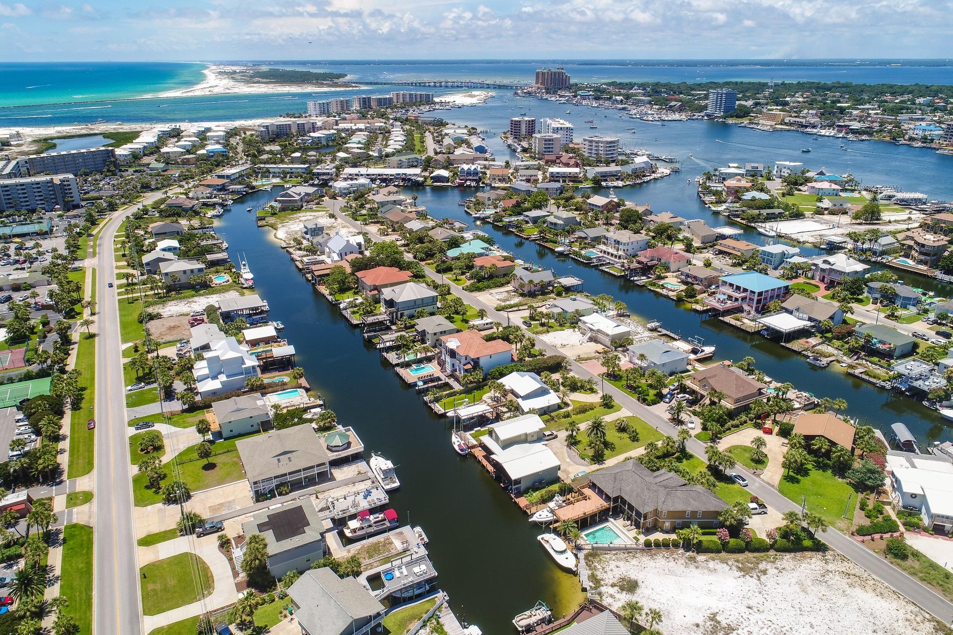 HOLIDAY ISLE LOT 97 BLK F - Residential