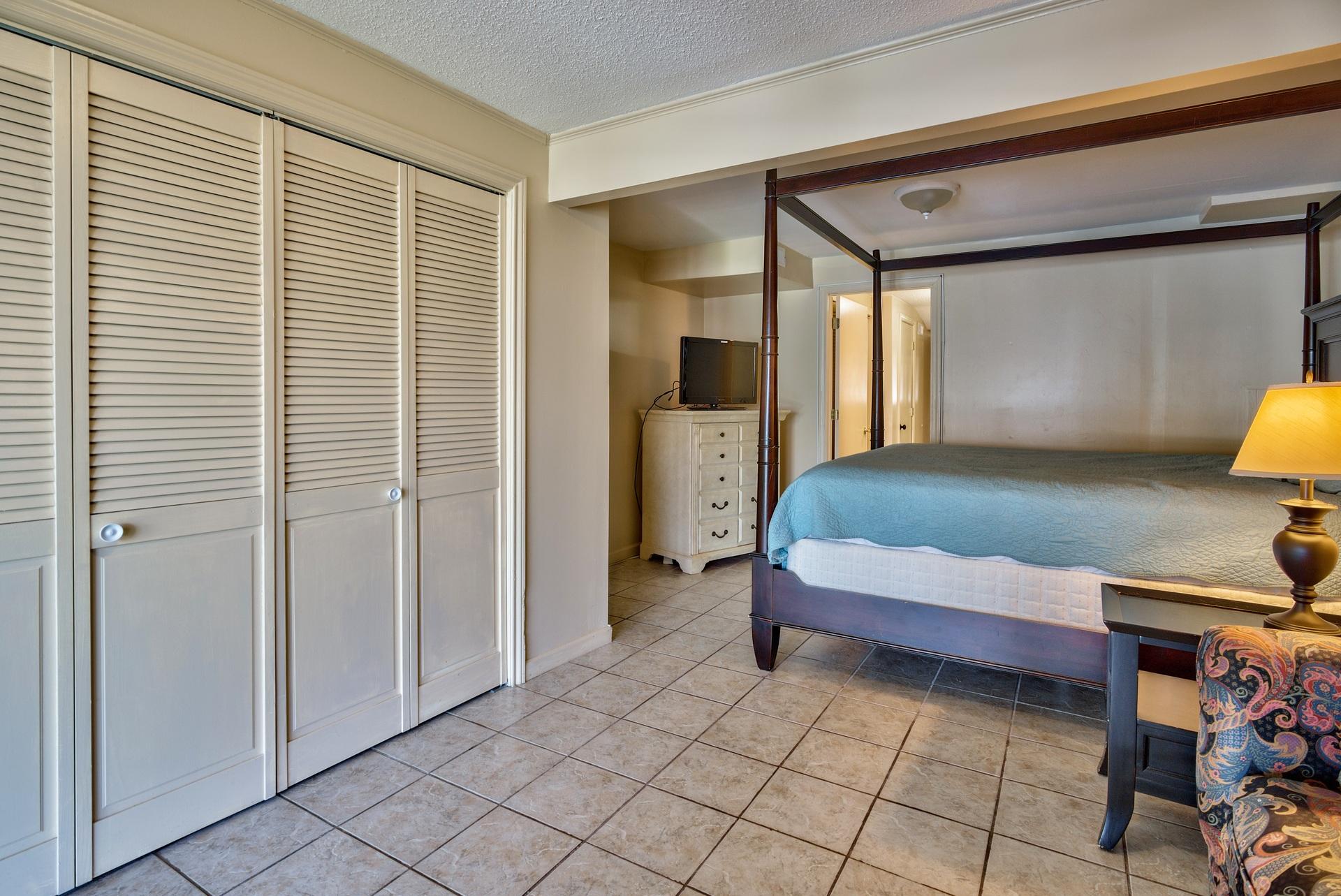 HOLIDAY ISLE LOT 97 BLK F - Residential