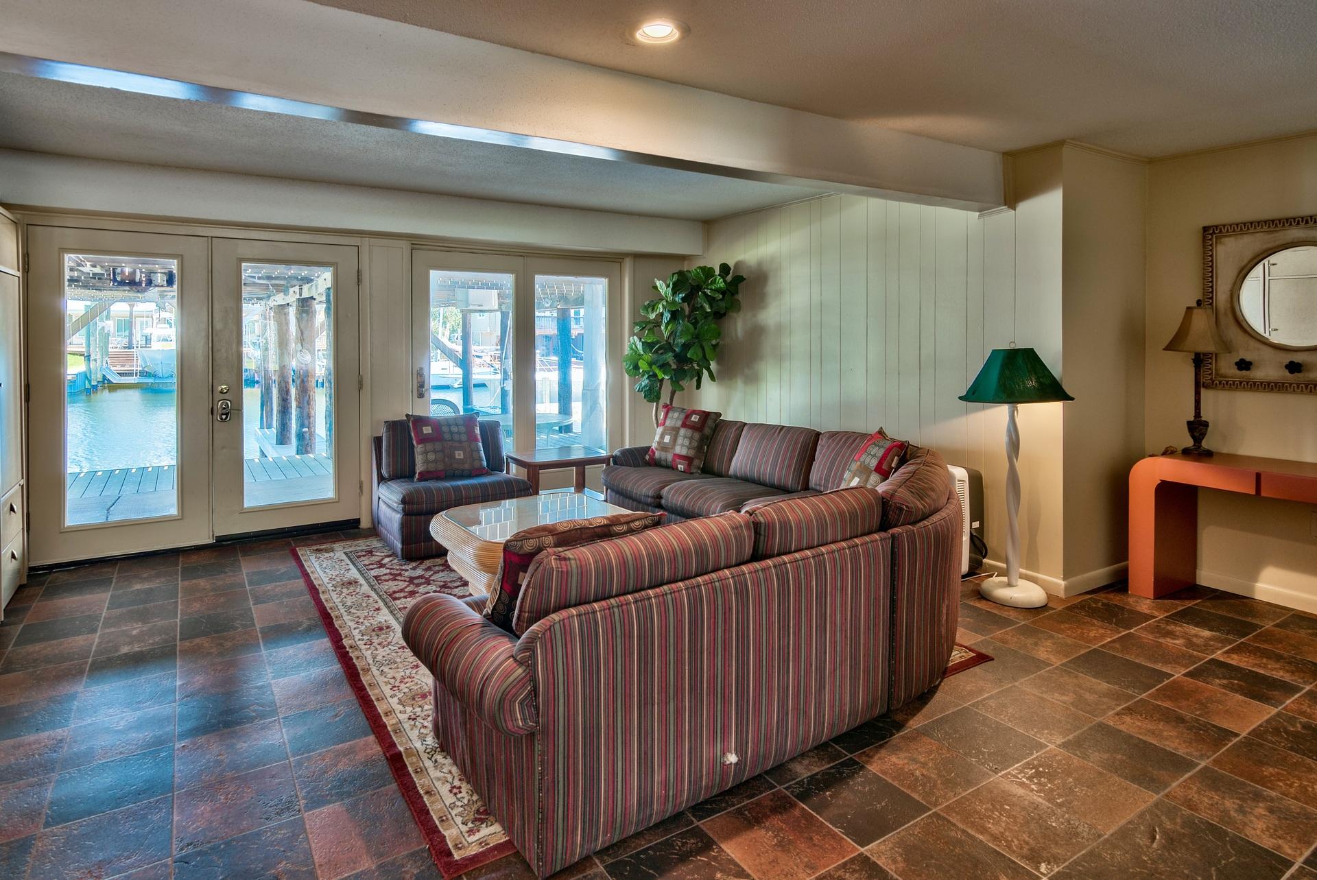 HOLIDAY ISLE LOT 97 BLK F - Residential