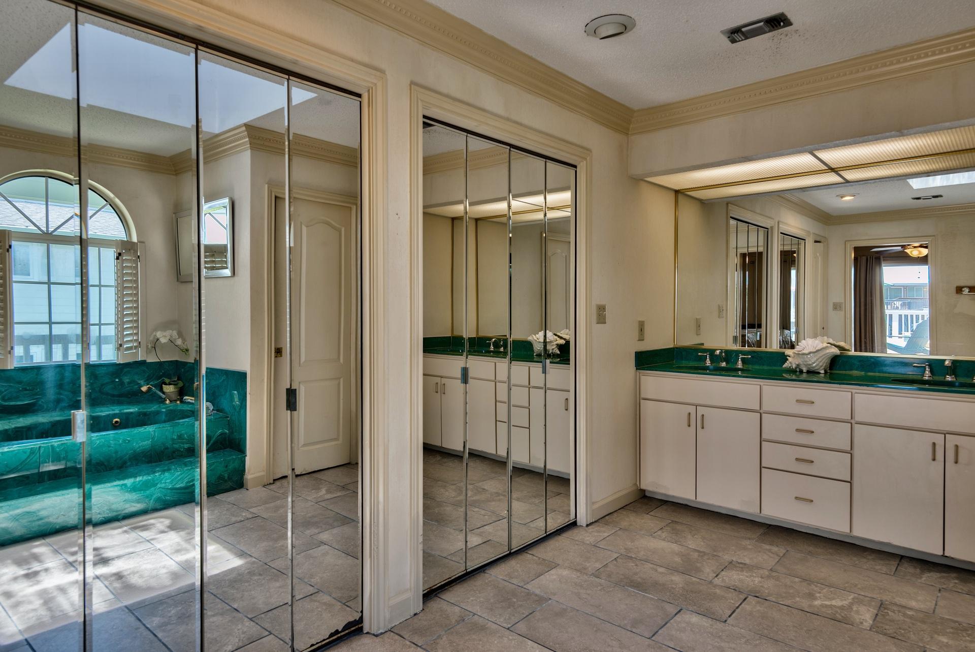 HOLIDAY ISLE LOT 97 BLK F - Residential