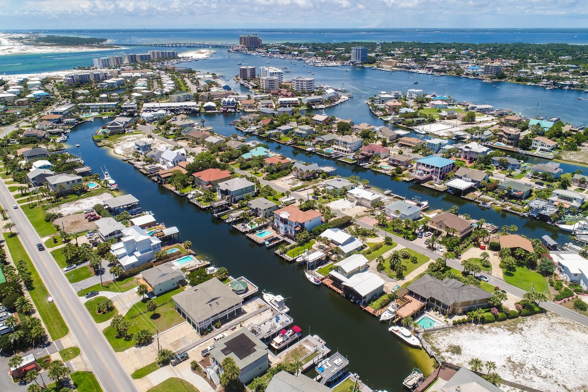 HOLIDAY ISLE LOT 97 BLK F - Residential