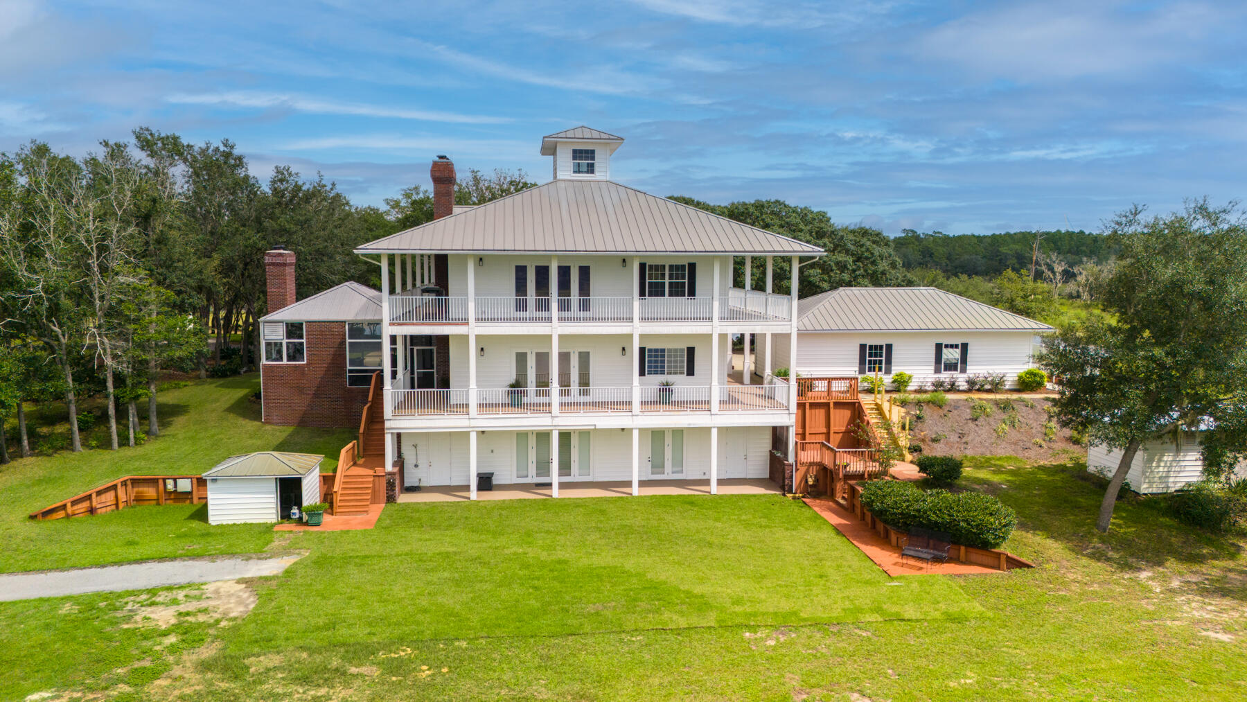 NO RECORDED SUBDIVISION - Residential
